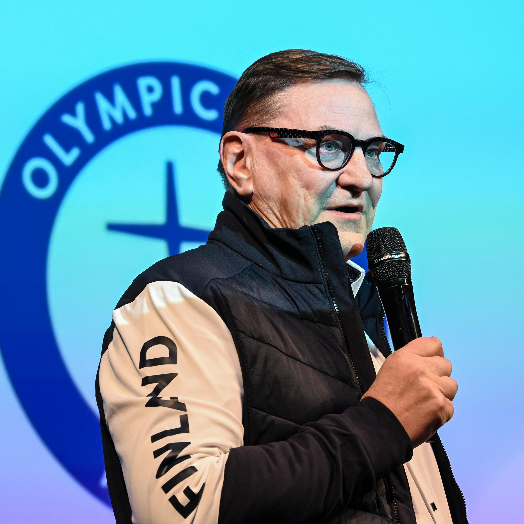 Sirkustemput kuuluvat sirkukseen, eivät johtamiseen – puheenjohtajan vetämä kani nolasi Jääkiekkoliiton: "Yllätyyys!"