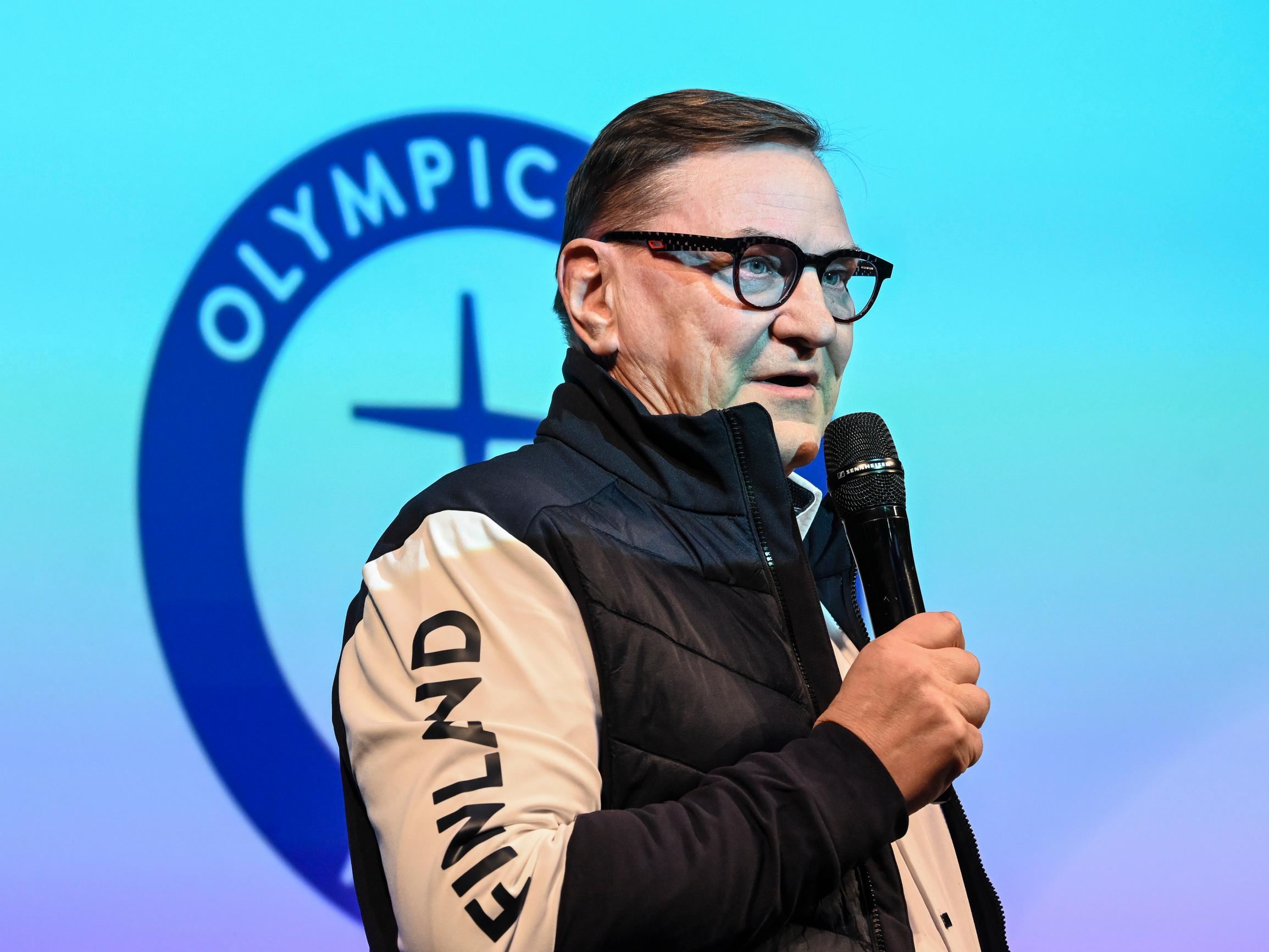 Sirkustemput kuuluvat sirkukseen, eivät johtamiseen – puheenjohtajan vetämä kani nolasi Jääkiekkoliiton: "Yllätyyys!"