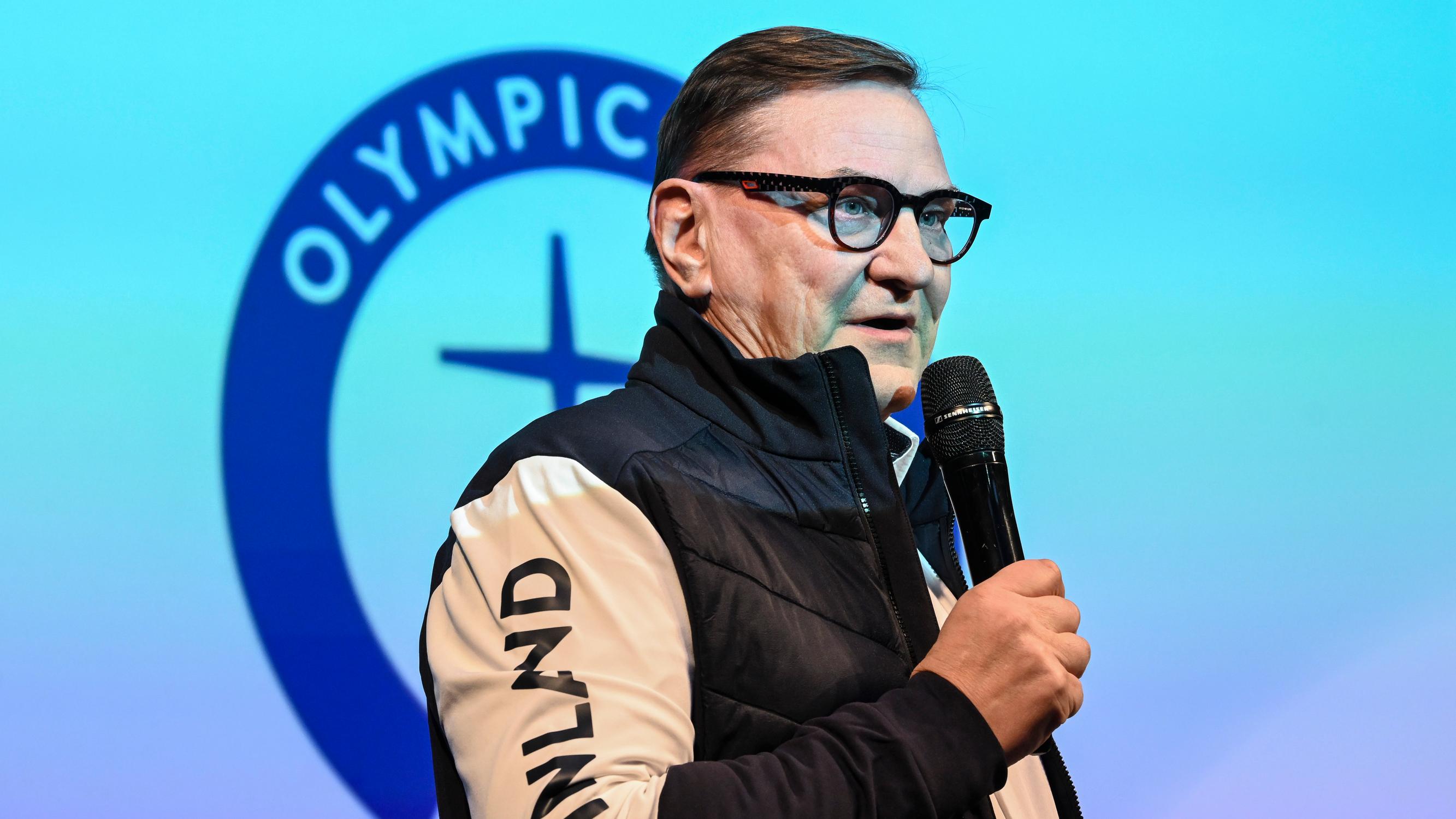 Sirkustemput kuuluvat sirkukseen, eivät johtamiseen – puheenjohtajan vetämä kani nolasi Jääkiekkoliiton: "Yllätyyys!"