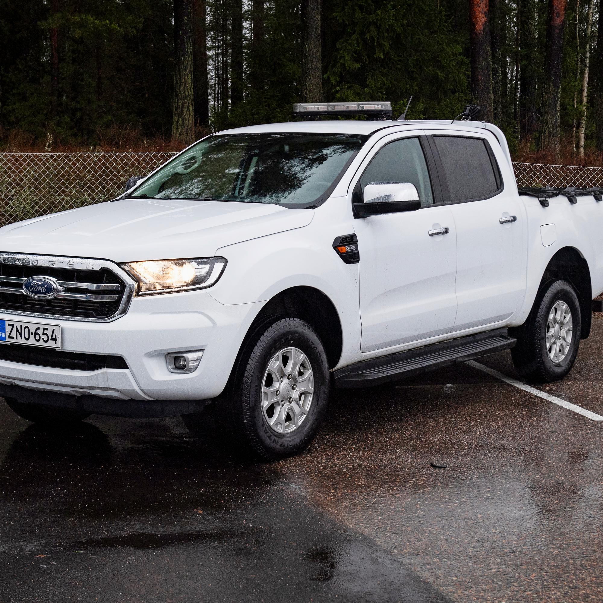 Järkiauto Suomen talveen? Ford Ranger vm. 2020 tarjoaa voimakasta nelivetoa mutta kolhoa ajettavuutta – mukavuus jää hopealle ja manuaali teettää käsitöitä