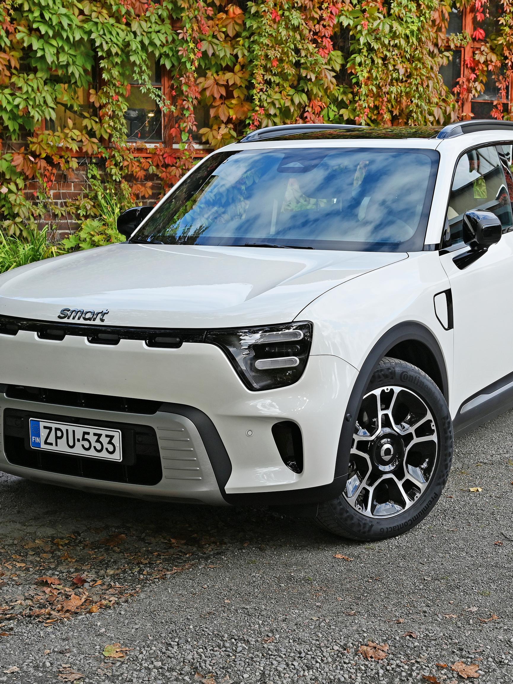 Smart #5 Pro+ on hyvällä latausteholla varustettu tilaihme, joka pärjää möykkyisellä mökkitiellä – kaupungissa se vaikuttaa kömpelöltä