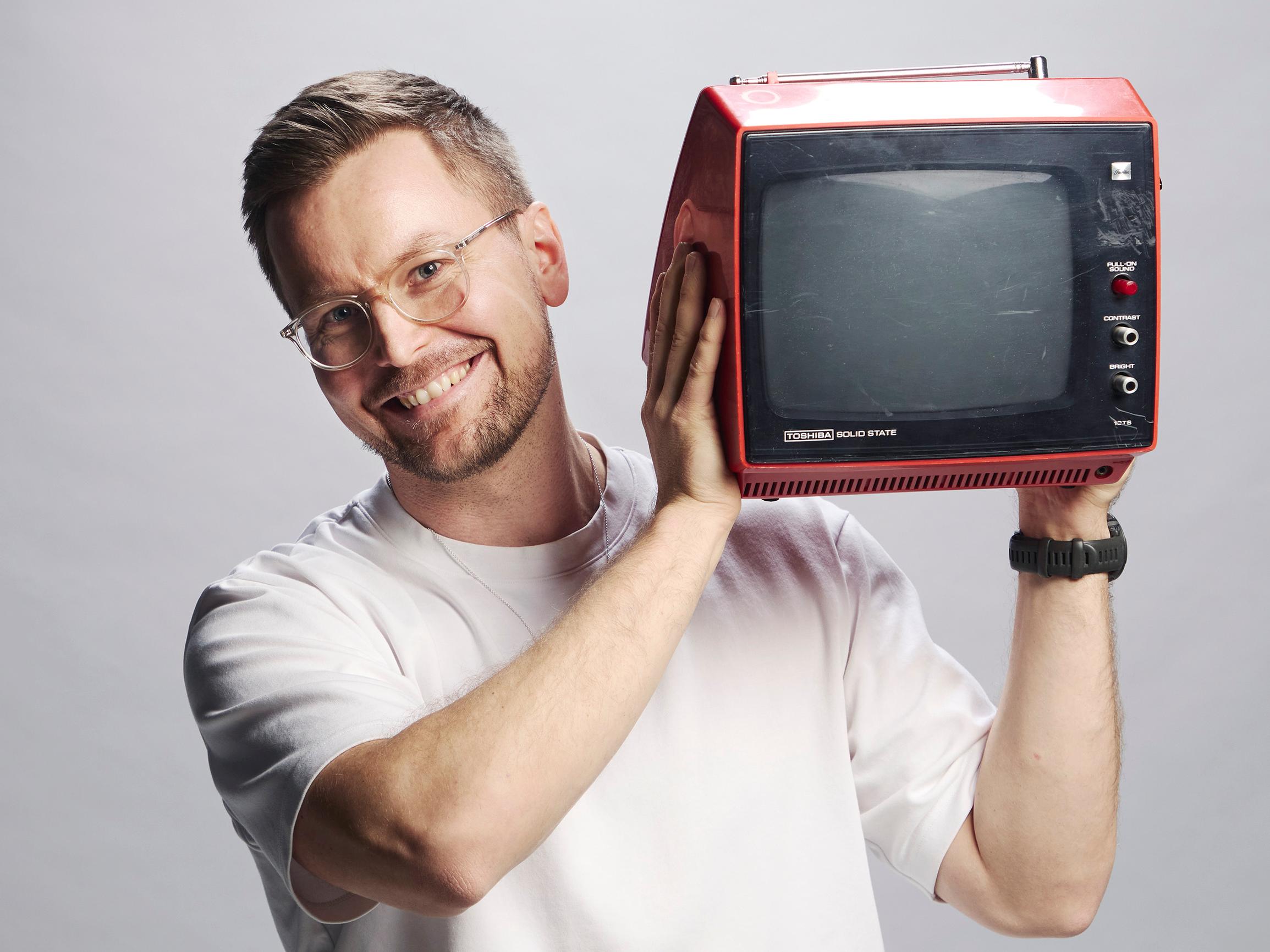 Vappu Pimiä olisi täydellinen valinta Diilin vetäjäksi – Jos Vappua ei ole jo kysytty uuden Diilin puikkoihin, tuotanto ei ole tehtäviensä tasalla