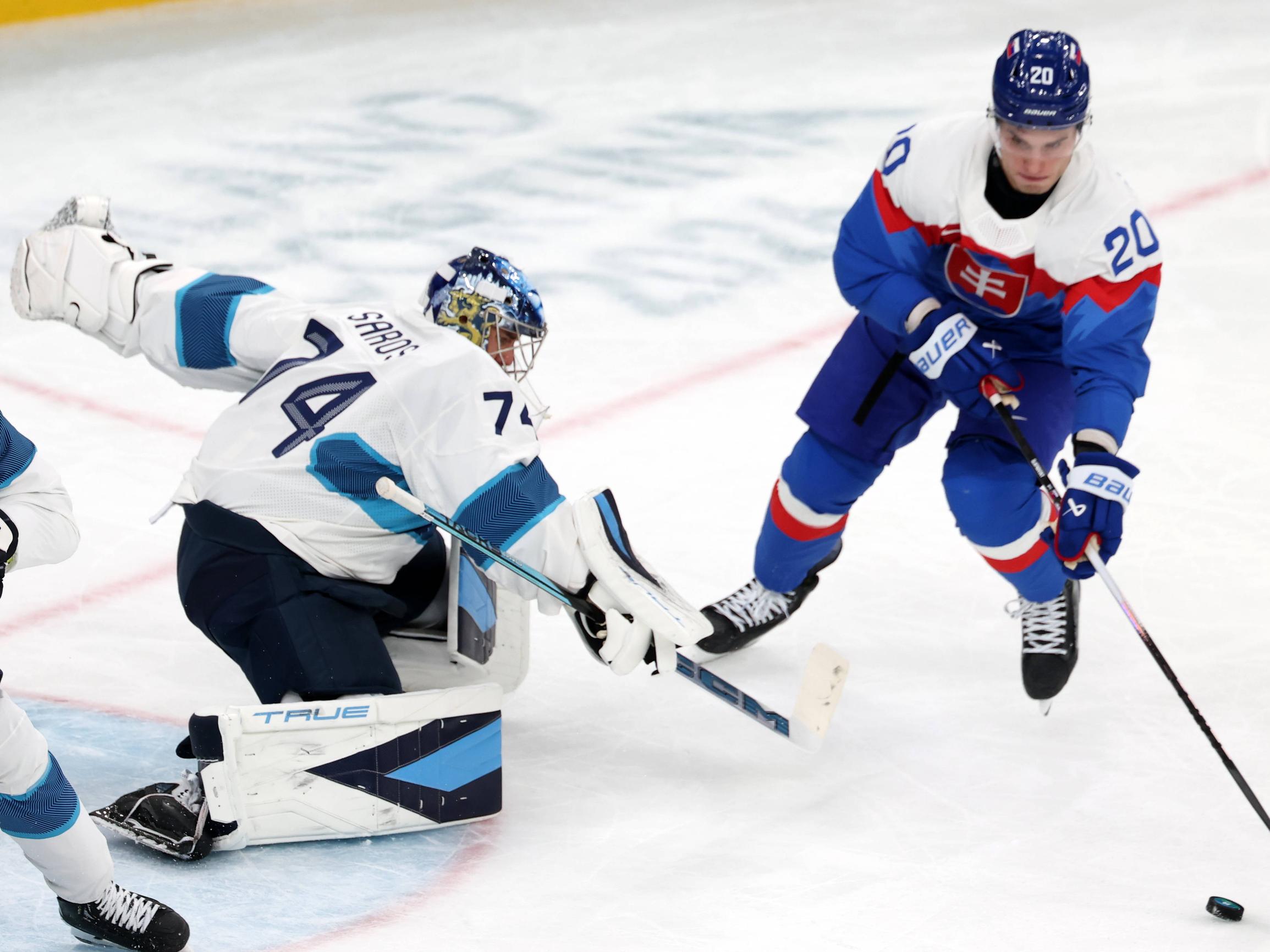 Slovakia kylvetti armotta vesivelliä pelanneita Leijonia – Antti Pennaselle kovaa kritiikkiä: "Miksi ihmeessä, herra päävalmentaja?"