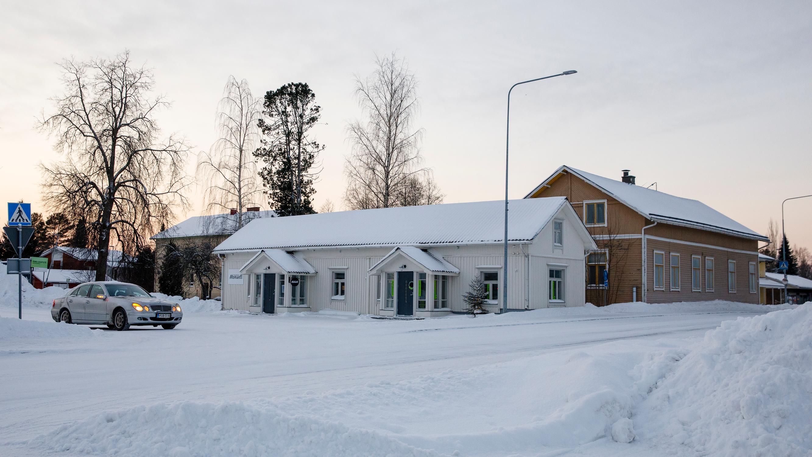 Anni Polvan Lammilla käki kukkui ja pyykki kuivui rantojen auringonvalossa – Juha Hurme kulki nyt Polvan nuoruuden reitit järveltä kirkolle
