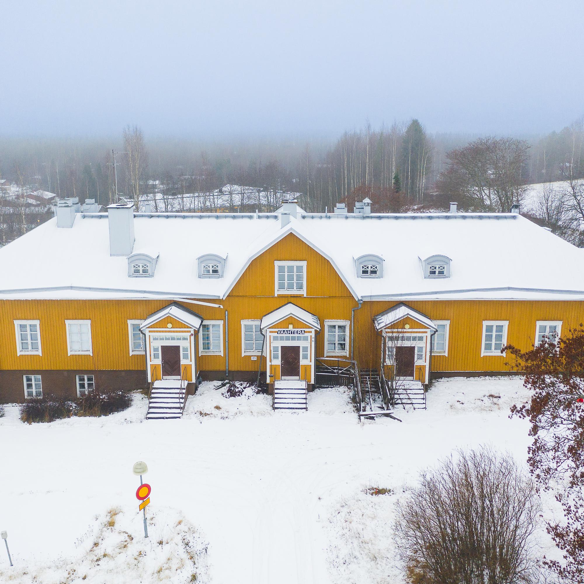 Pohjois-Karjalaa halkoo tyhjien talojen tie - Joensuun ja Ilomantsin rapistuvat arvorakennukset eivät löydä ostajia edes 10 eurolla