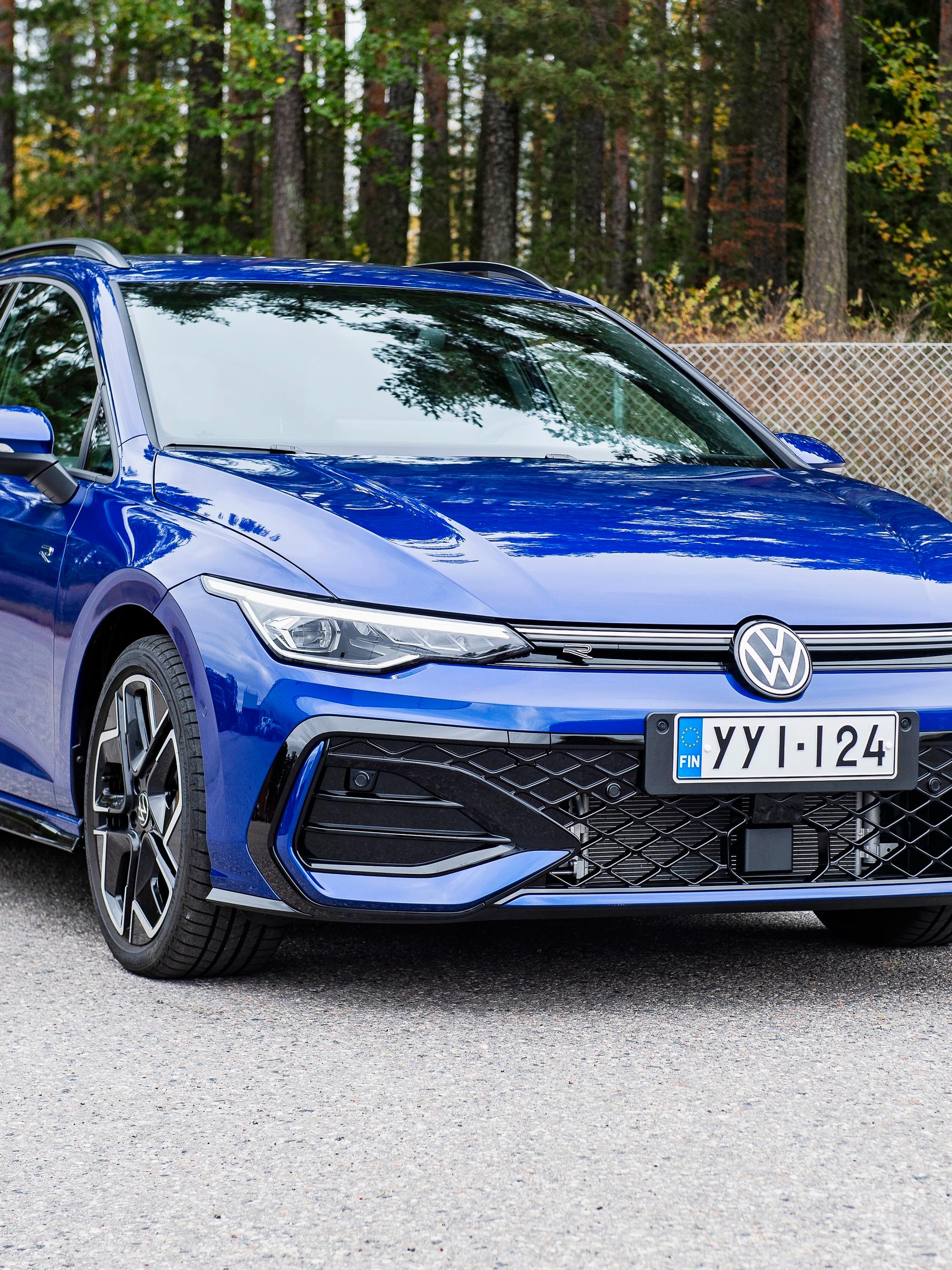 Volkswagen Golf Variant R-Line Edition: Neliveto, 204 hevosvoimaa, DSG ja 242 km/h – Tilaa on reilusti mutta niin on hintaakin
