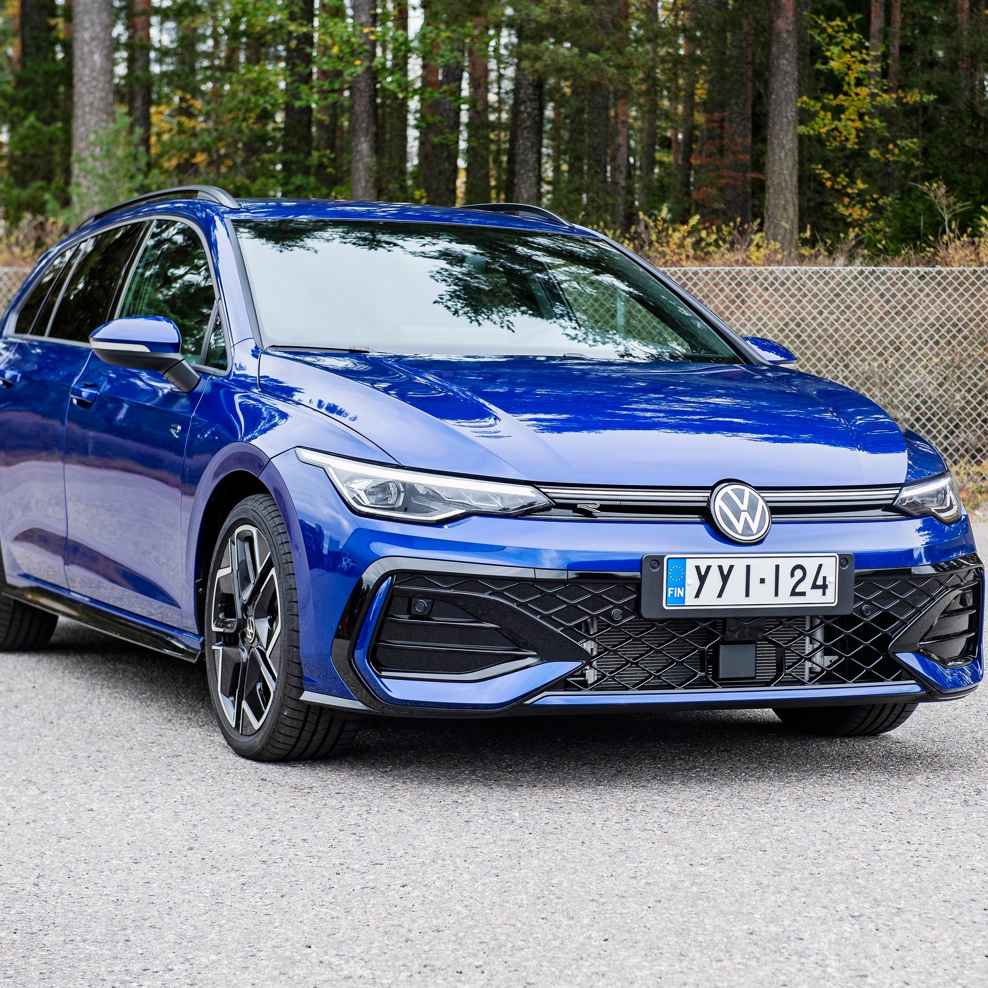 Volkswagen Golf Variant R-Line Edition: Neliveto, 204 hevosvoimaa, DSG ja 242 km/h – Tilaa on reilusti mutta niin on hintaakin