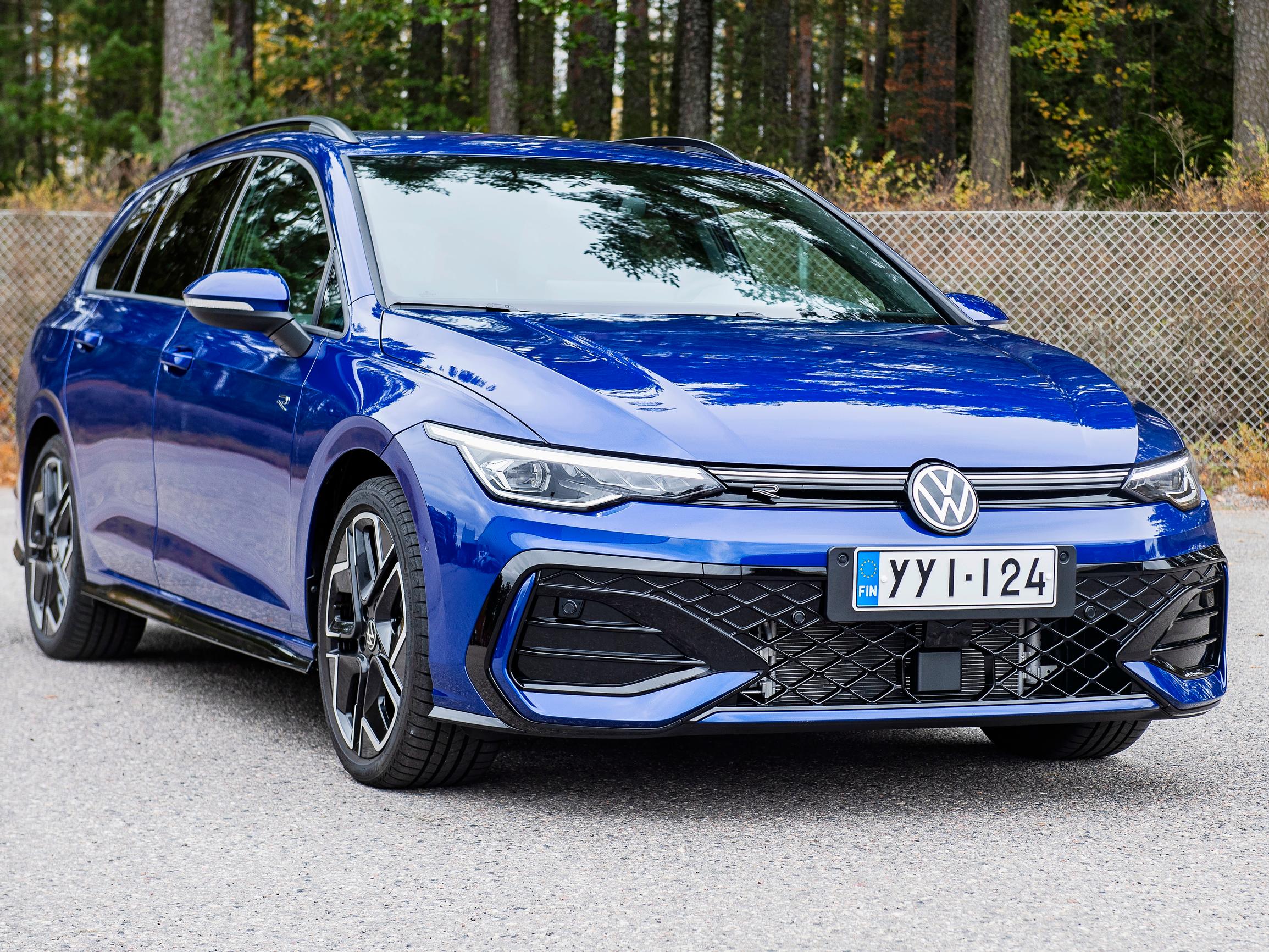 Volkswagen Golf Variant R-Line Edition: Neliveto, 204 hevosvoimaa, DSG ja 242 km/h – Tilaa on reilusti mutta niin on hintaakin