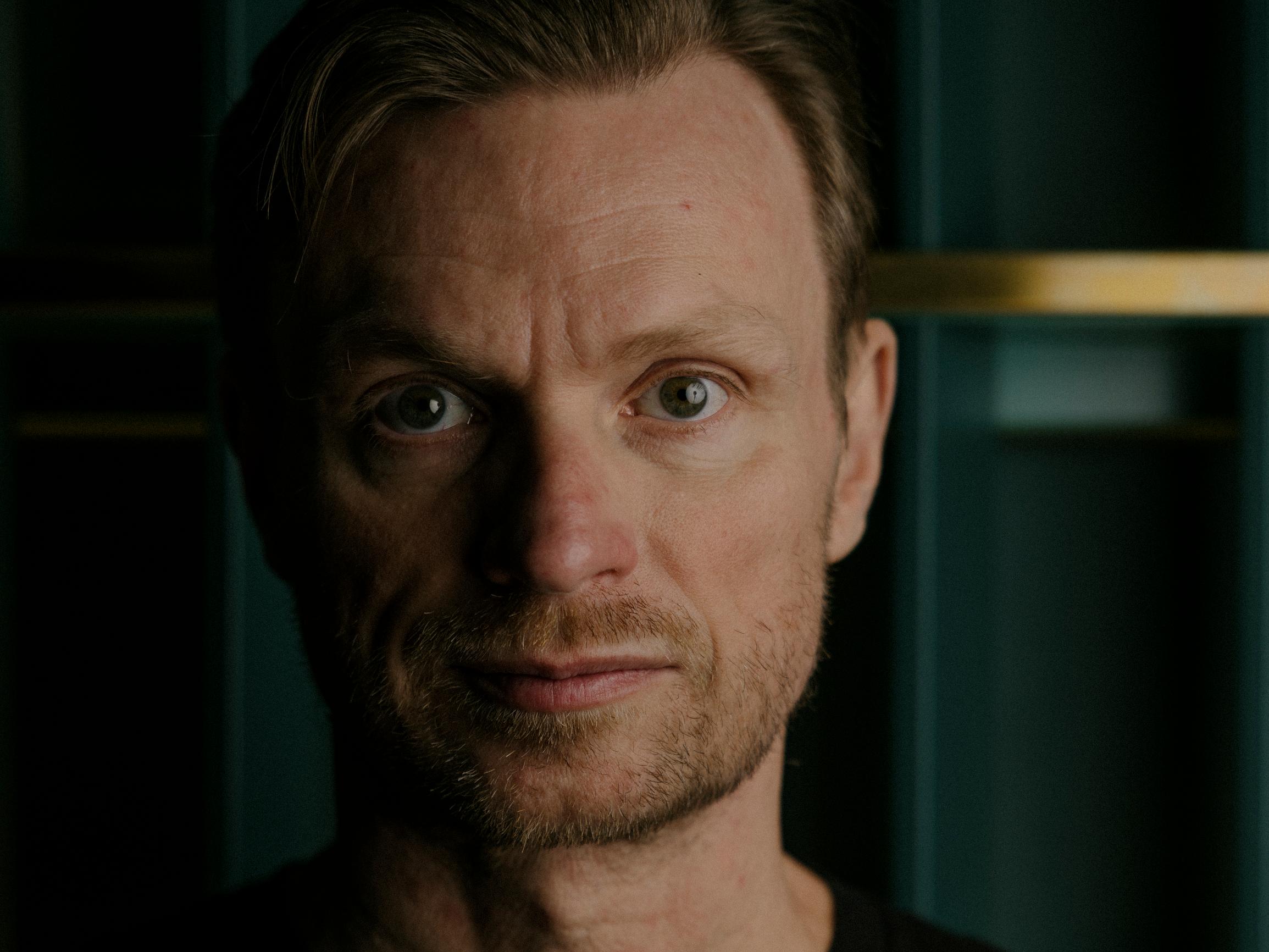 Iiro Seppänen, 50, menetti lyhyessä ajassa valtavasti läheisiään – nyt hän opettelee tragedioiden jälkeen elämään tavallista elämää