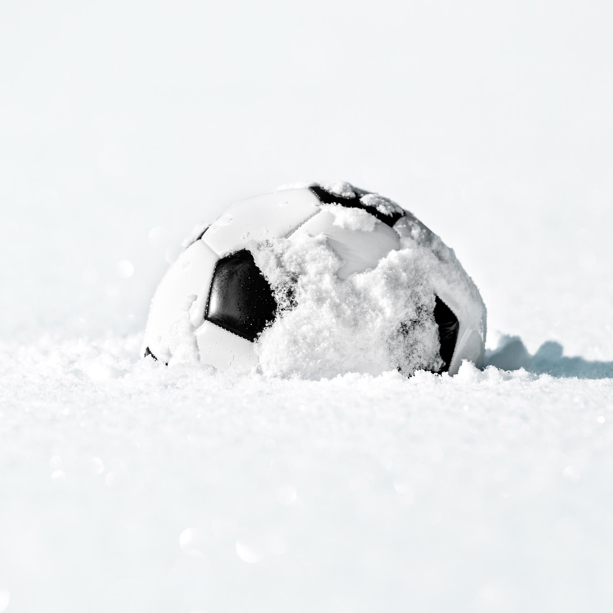 Pelataanko keskiviikkona Suomen kylmin jalkapallo-ottelu? ”Kannattaa pukea paksuimmat talvitakit päälle”