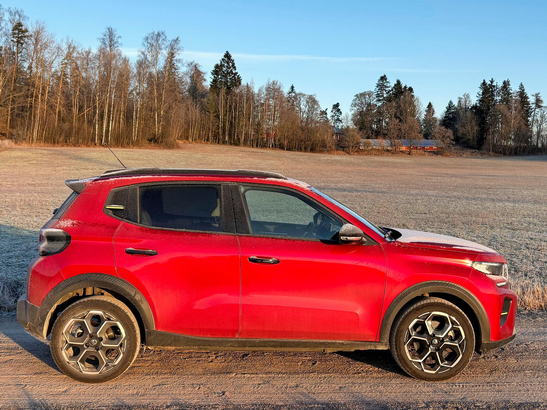 Citroën e-C3 Max 44 kWh – Talvi paljastaa heikkoudet: Mittaristo vilkkuu kuin joulukuusi ja pikalataukseen pitää varata iso kahvi santsikuppeineen – Käyttötestin osa 5