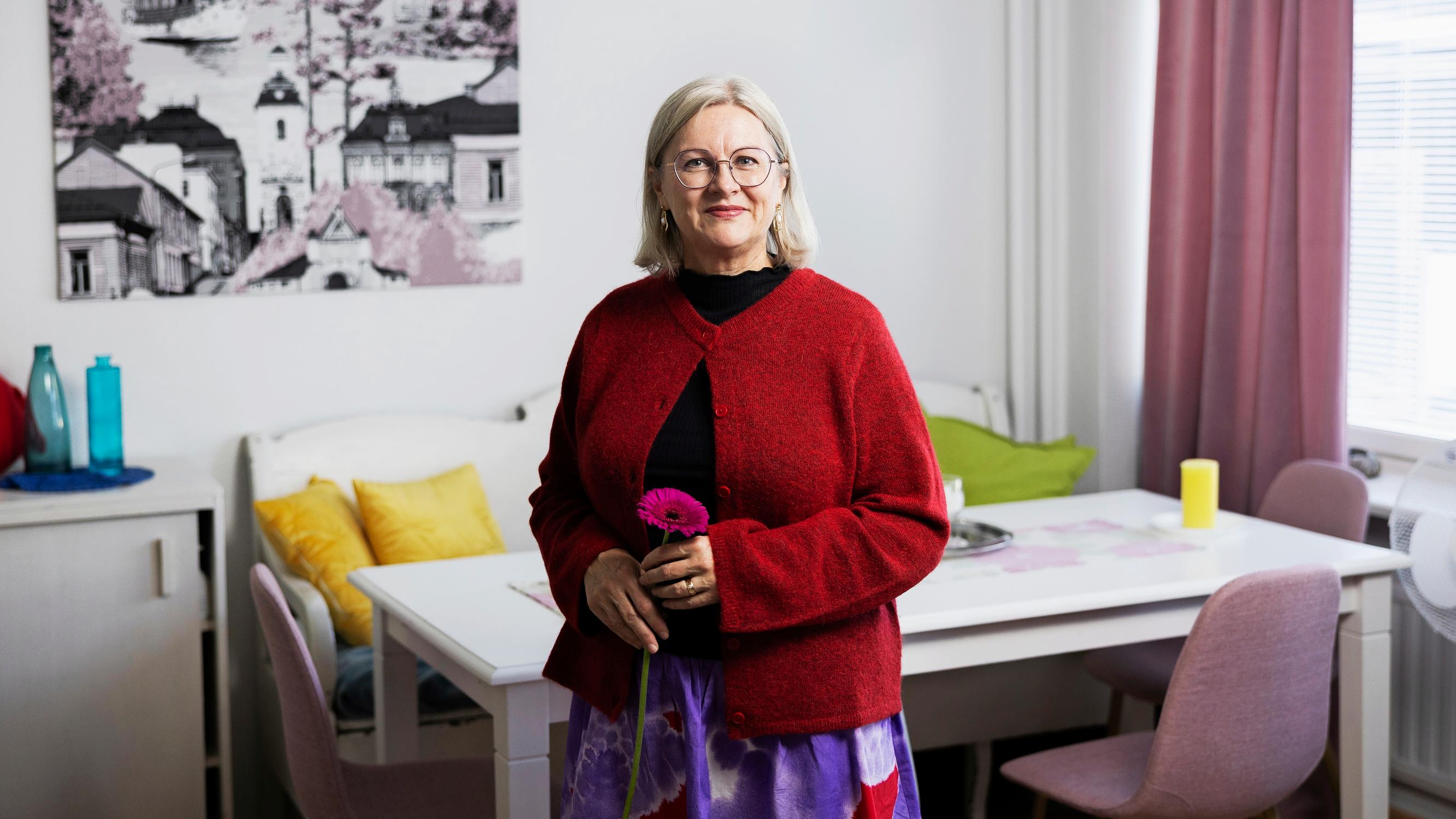 Yllättävä kohtaaminen todisti psykiatriselle sairaanhoitajalle, että hyvä hoitosuhde tuottaa tulosta – "Siihen aikaan potilaille oli enemmän aikaa"