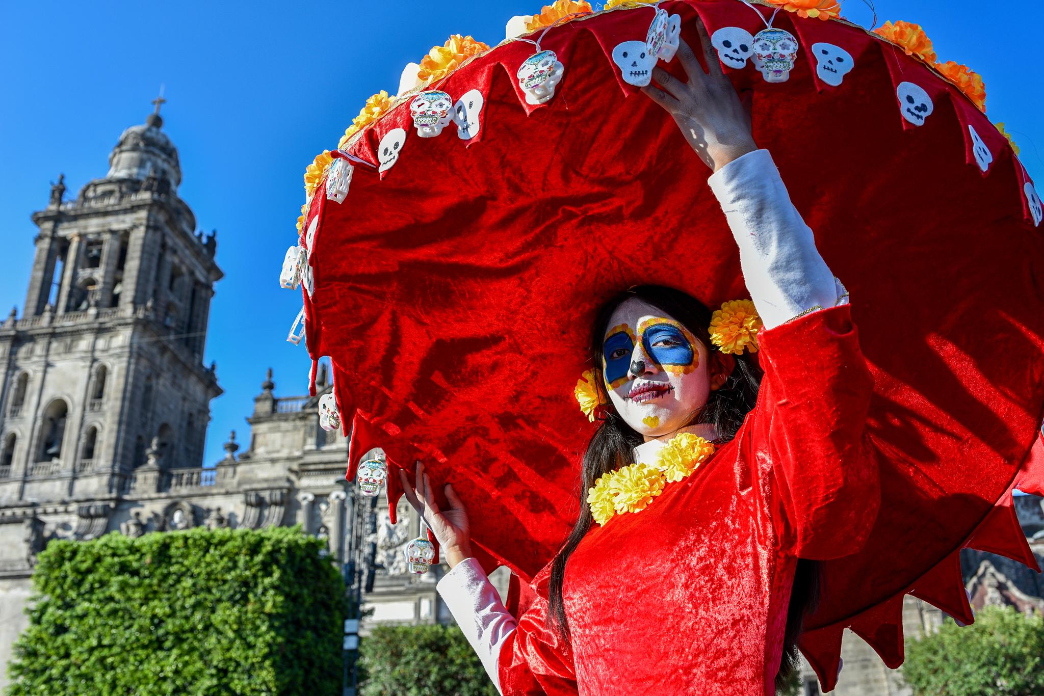 kuolleiden-p-iv-dia-de-los-muertos-upea-festivaali-meksikossa-mondo