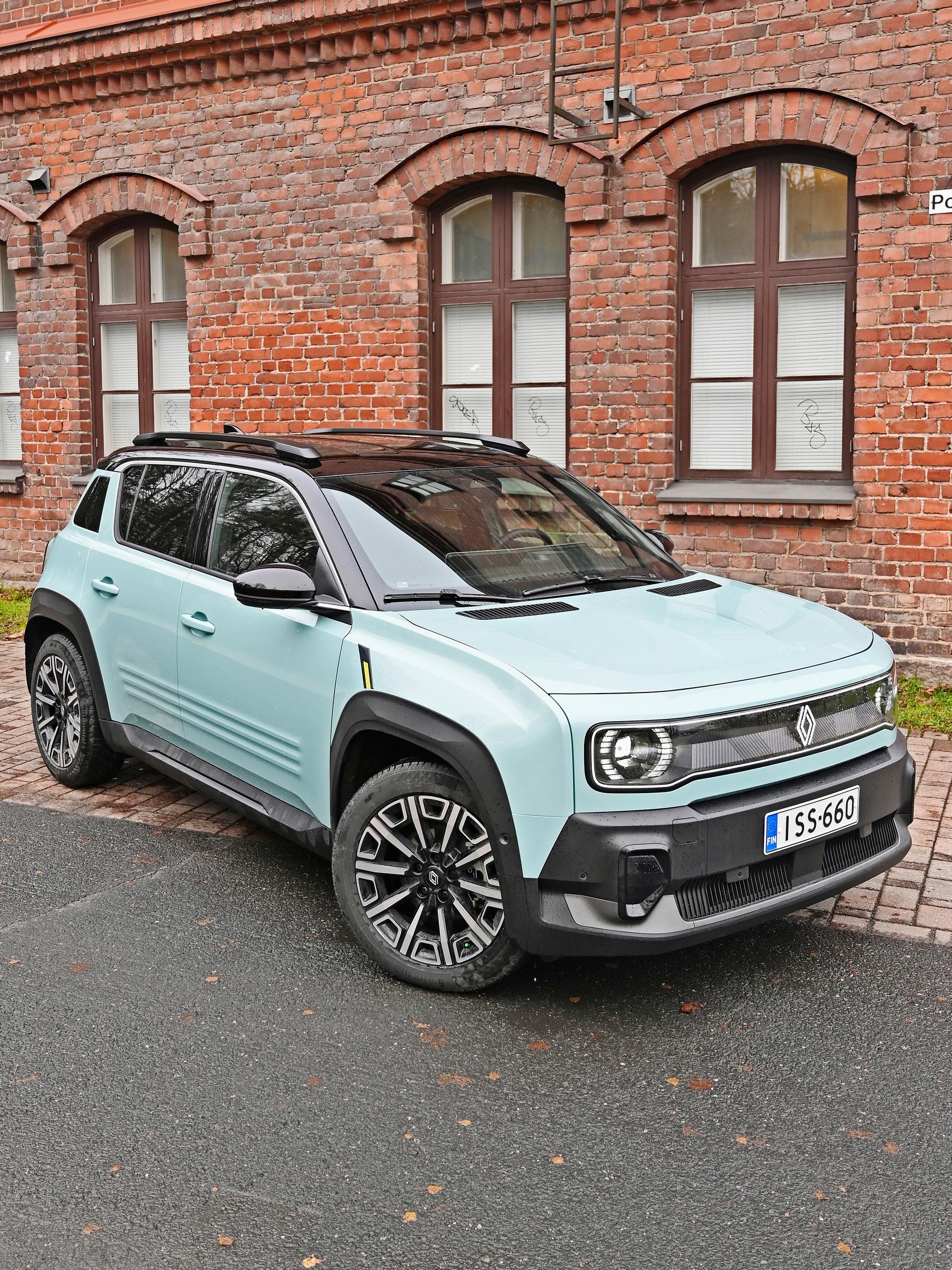 Renault 4 E-Tech Electric 150 Comfort Range Iconic – Kiva ja ketterä arki-sähköauto kaupunkiin – 100 kW lupaus jäi testissä 56 kW:iin