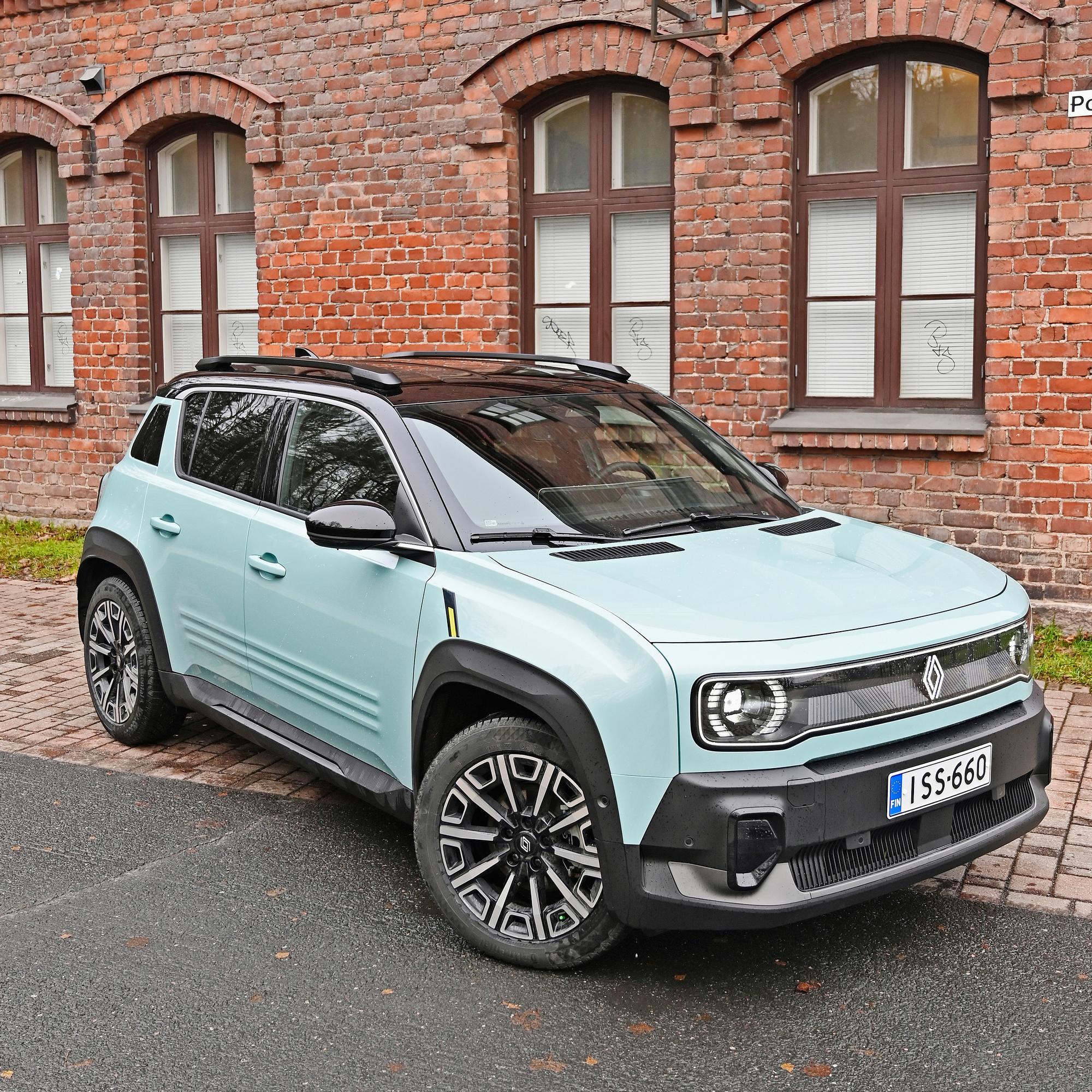 Renault 4 E-Tech Electric 150 Comfort Range Iconic – Kiva ja ketterä arki-sähköauto kaupunkiin – 100 kW lupaus jäi testissä 56 kW:iin