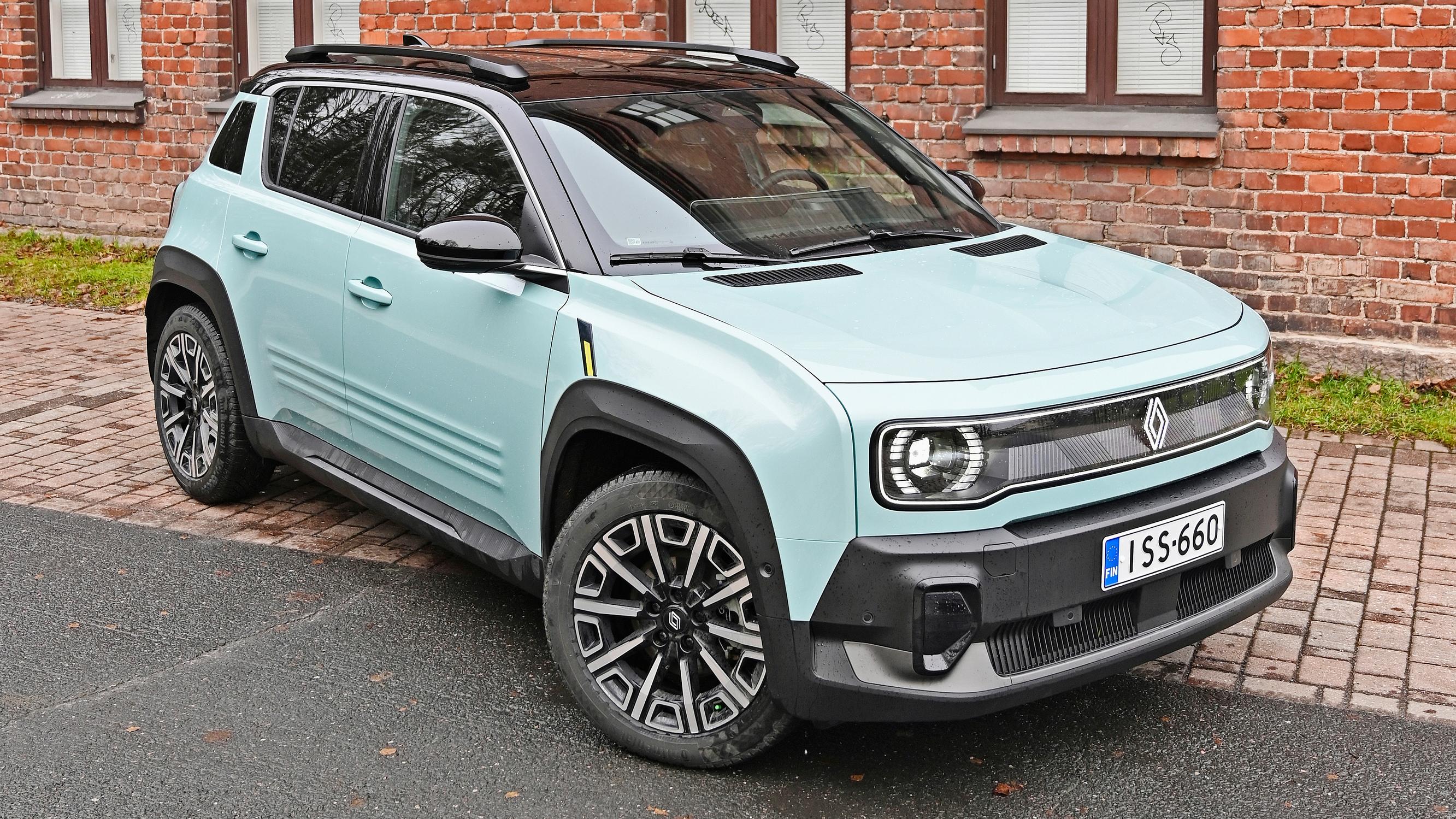 Renault 4 E-Tech Electric 150 Comfort Range Iconic – Kiva ja ketterä arki-sähköauto kaupunkiin – 100 kW lupaus jäi testissä 56 kW:iin