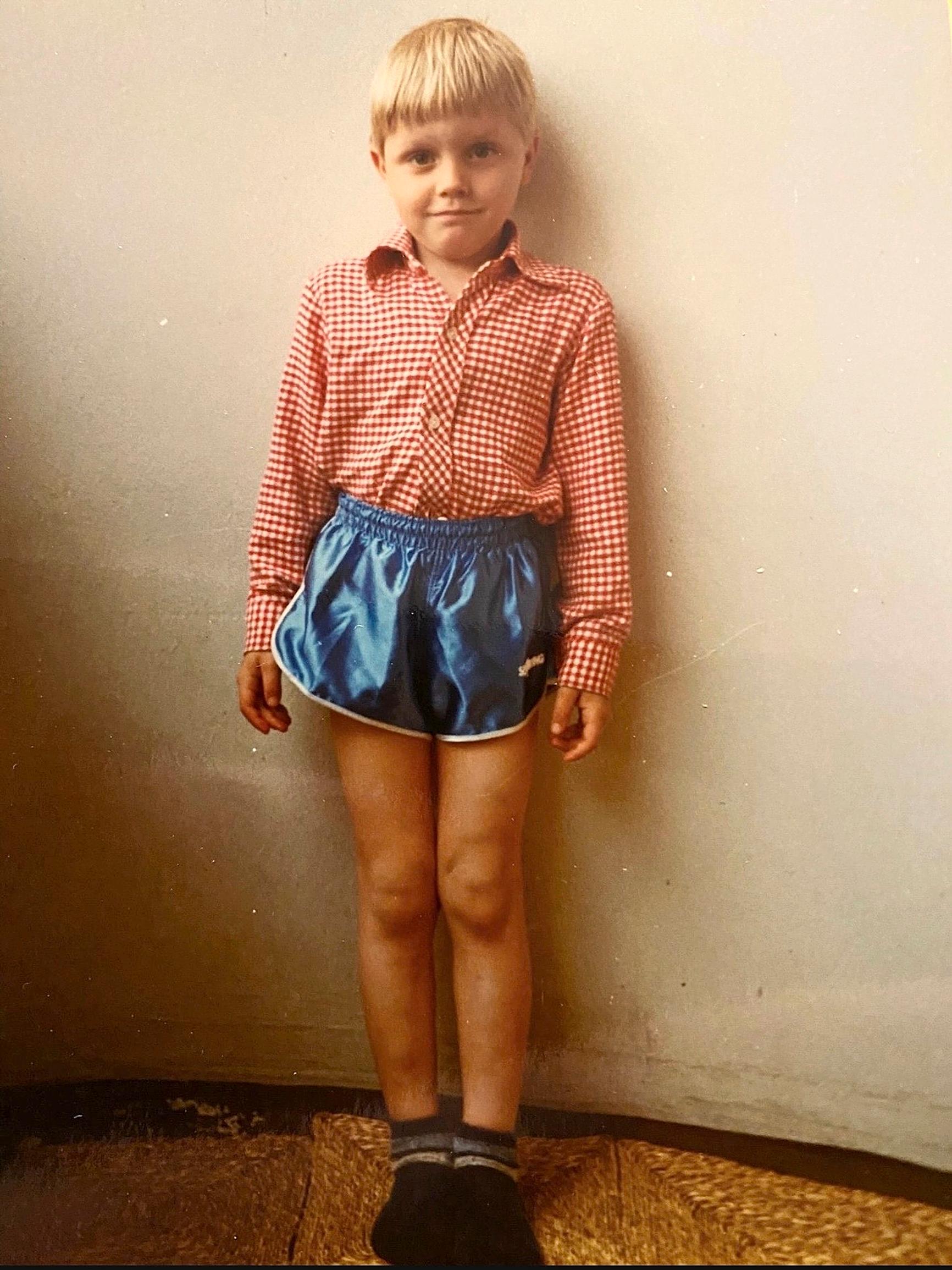 Pelle Heikkilä seikkaili lapsuutensa Espoon metsissä ja pihoilla, mutta joutui hankaluuksiin yläkoulussa – ”Siitä lähti vyyhti, joka päättyi rikostuomioon”