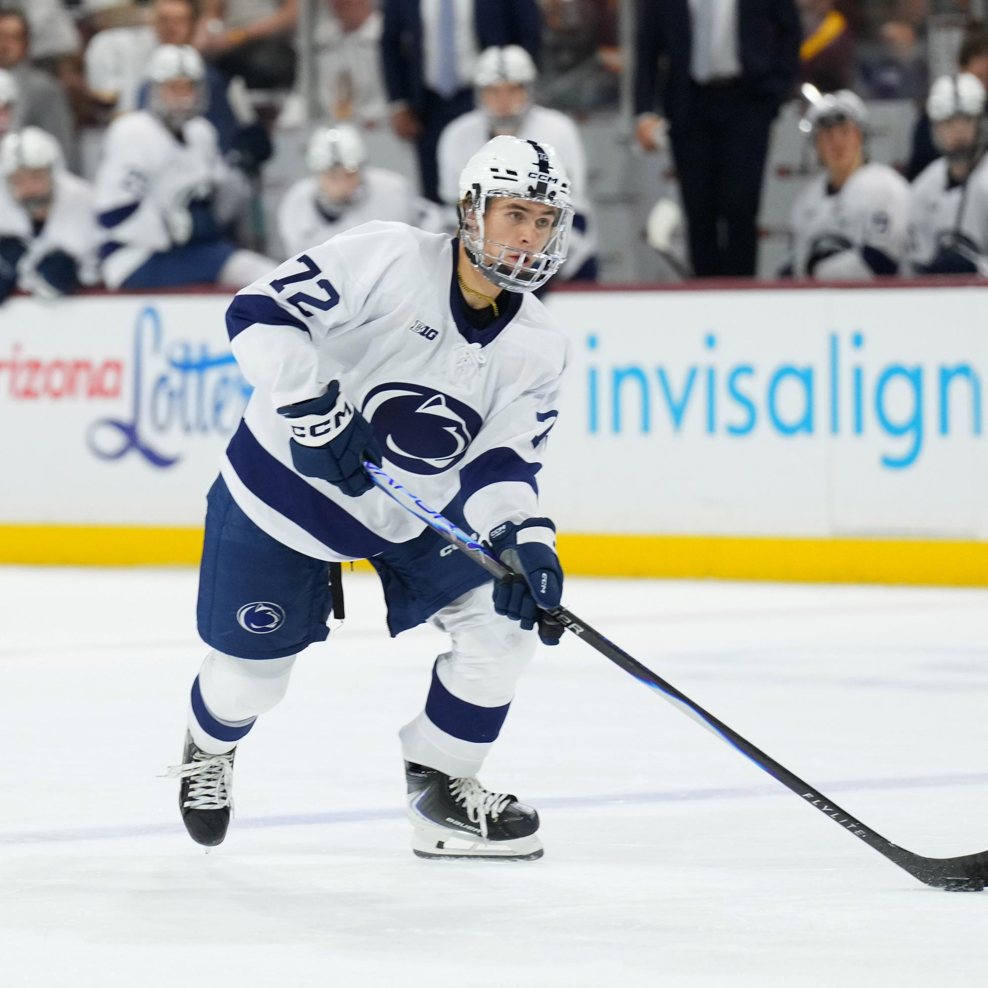 Mitä tekee NHL-seurojen kuolaama timantti? – keskustelu 17-vuotiaan superlupauksen ympärillä kiristyy: "Sävy muuttunut radikaalisti"