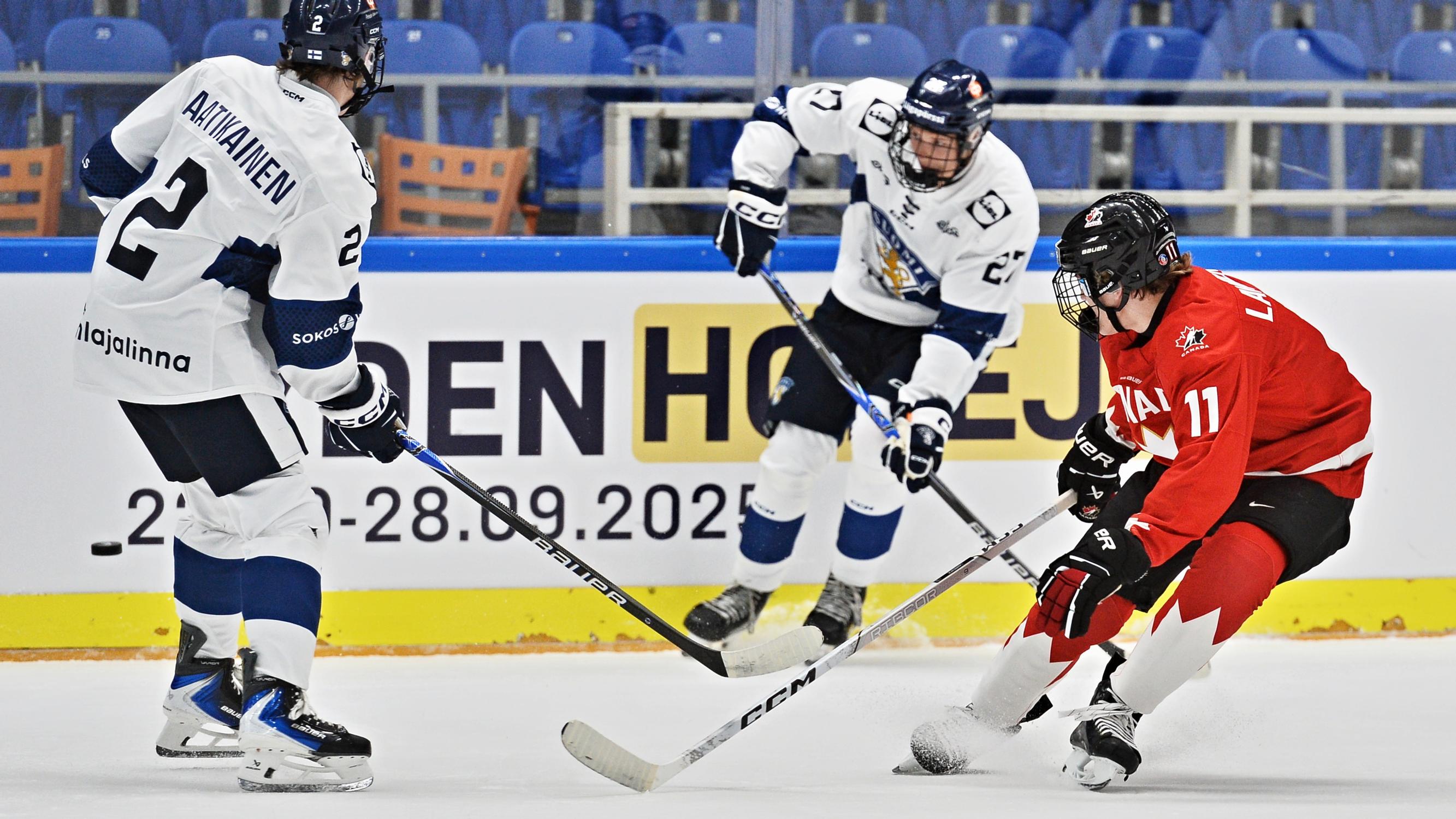 Merkittävä käänne 17-vuotiaan suomalaisen NHL-suurlupauksen pattitilanteessa – yllätyssiirto muhimassa
