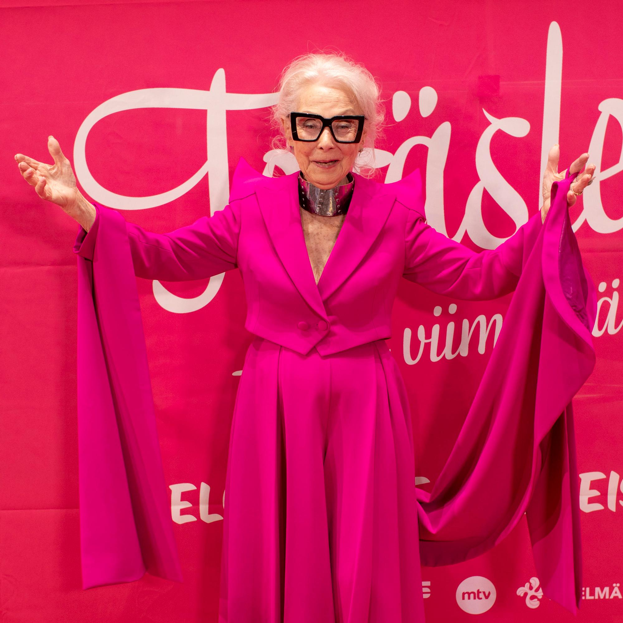 Juutalaisena Seela Sella ei vietä joulua, mutta on valmis järjestämään sen muille: ”Se oli äidilleni tärkeää”