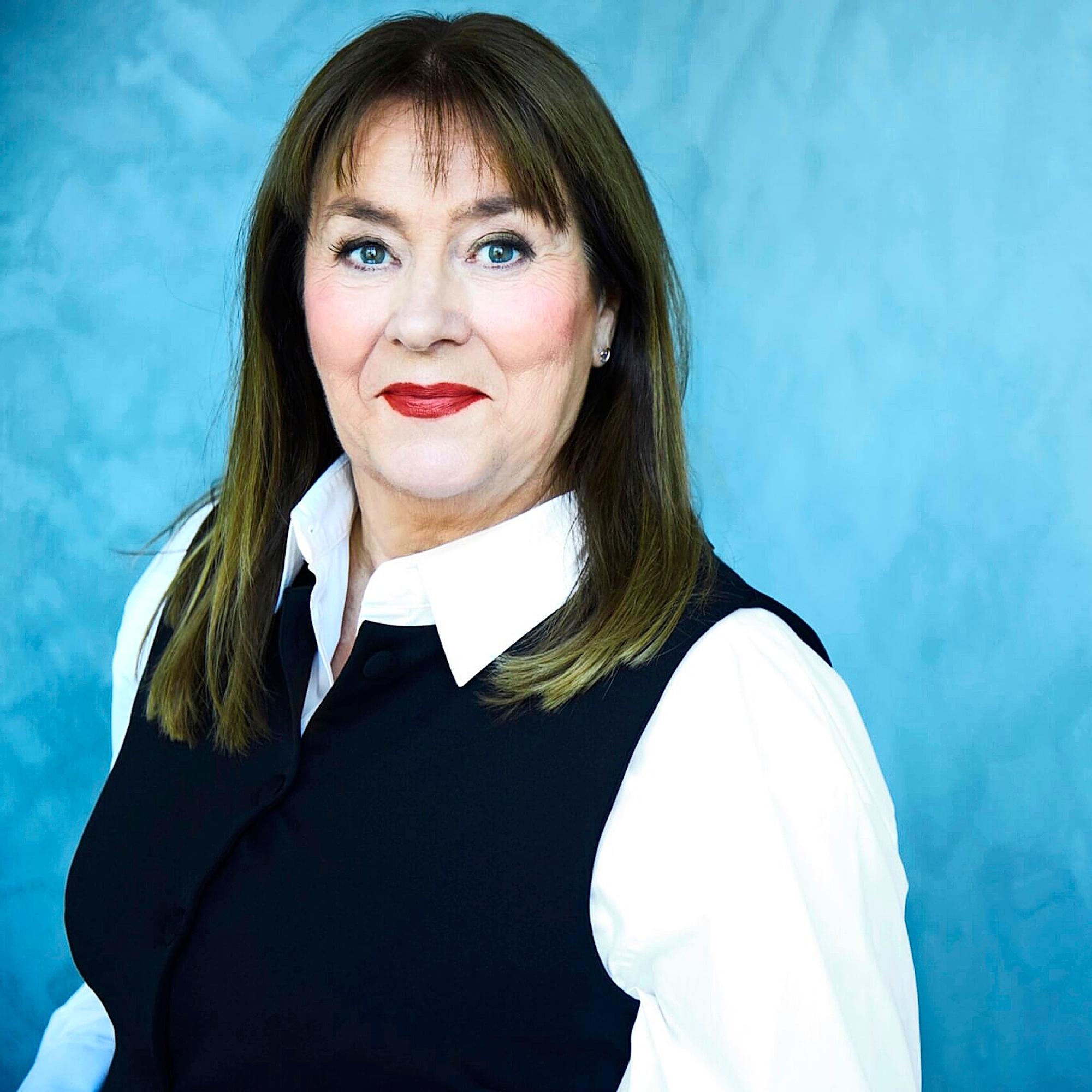 25 vuotta murhia – Maria Wernin luonut rikoskirjailija Anna Jansson paljastaa hauskoja sattumuksia ja lapsuuden tarinoinnin merkityksen