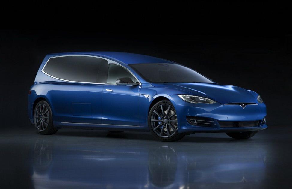 Teslan Model S:stä tuunattiin liki kuusimetrinen monsteri - katso mihin ...