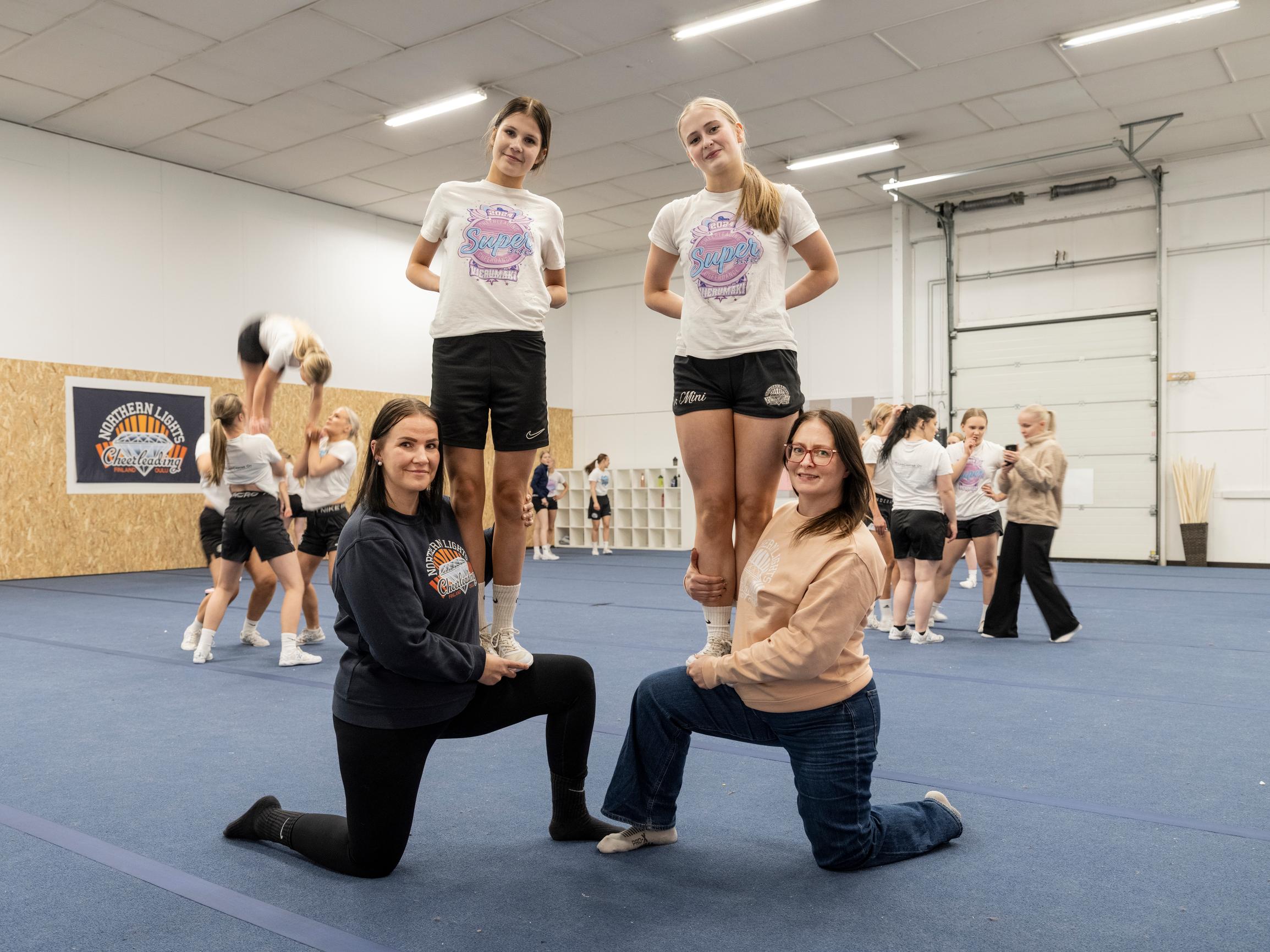 ”On hienoa, että löytyy joku, jonka kanssa kaikki on simppeliä” – Linda ja Riitta ystävystyivät cheerleading-harrastuksessa