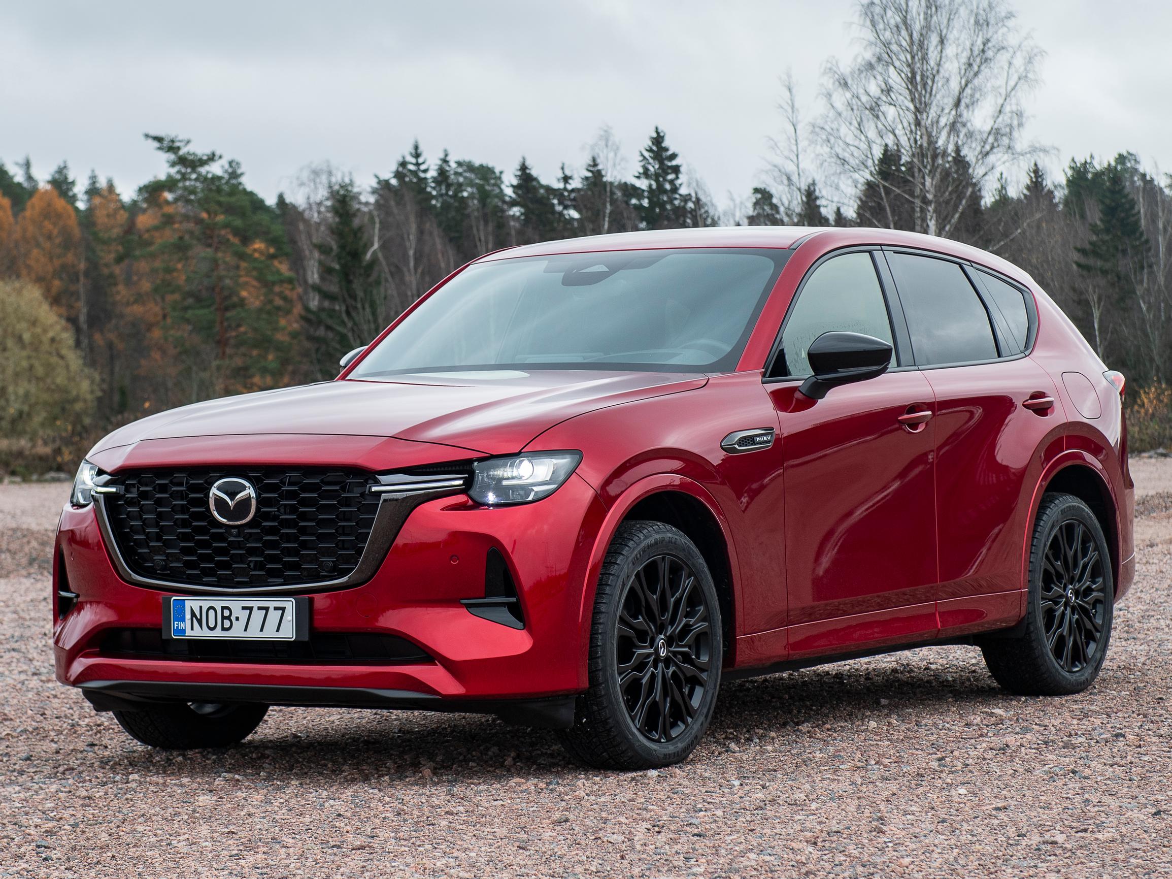 Mazda CX-60 Homura Plus: Nappulat takaisin, nappanahkaa sisään – ja voimalinja, joka hämmentää