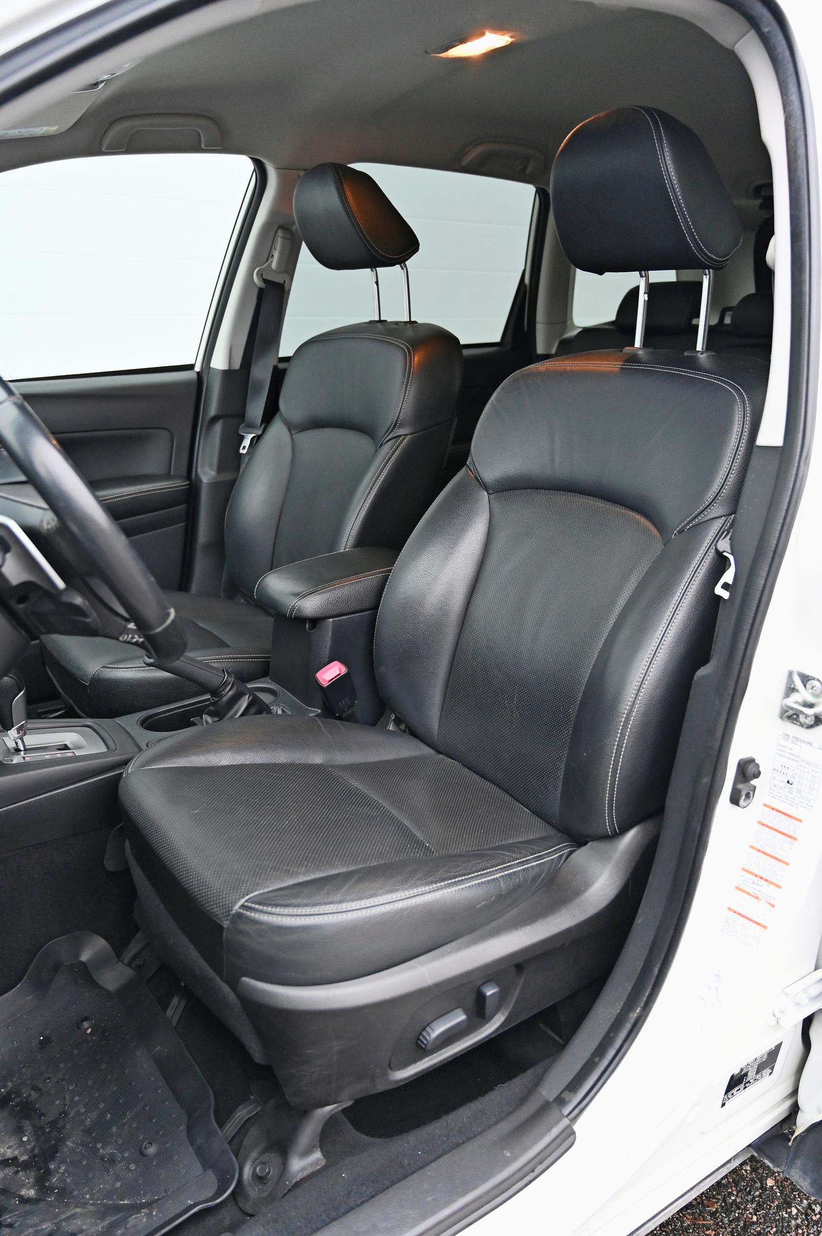 Subaru Foresterin kuskin istuimessa on sähkösäädöt.