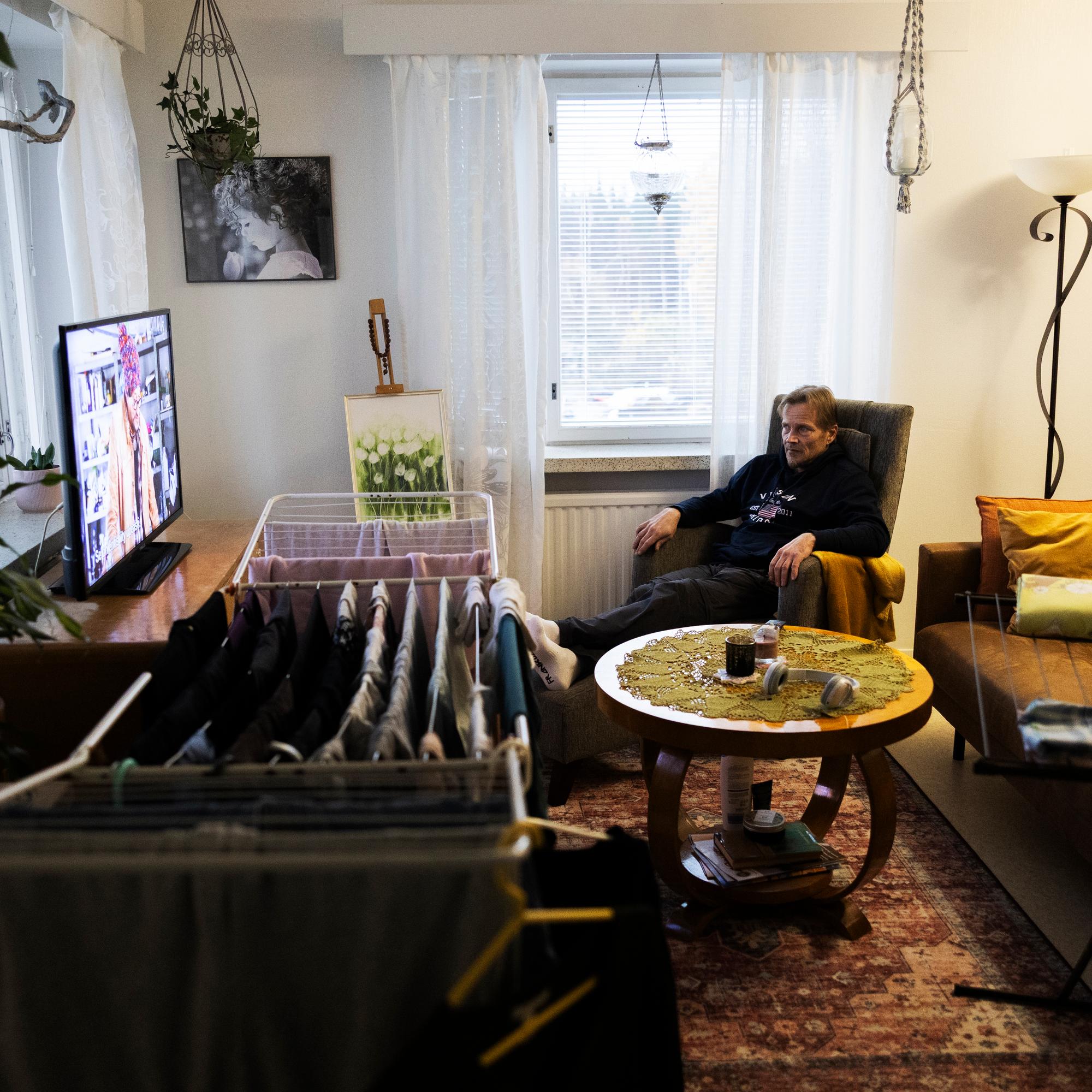 "Arvasin kyllä kohtaloni" – Sami Keronen menetti työnsä elokuussa ja niin on käynyt Outokummussa monille – Kävimme kaupungissa, jota on piinannut maan korkein työttömyys