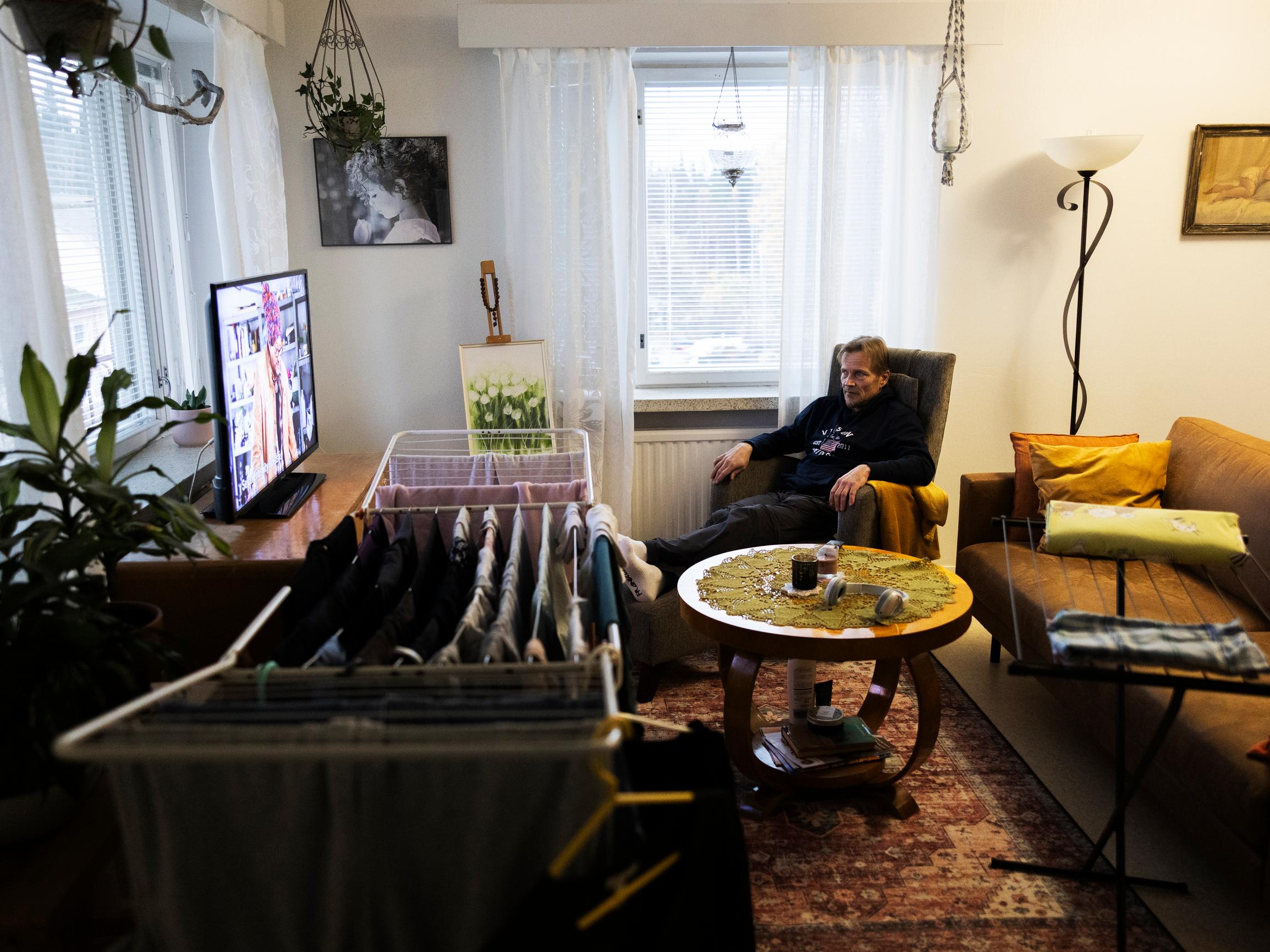 "Arvasin kyllä kohtaloni" – Sami Keronen menetti työnsä elokuussa ja niin on käynyt Outokummussa monille – Kävimme kaupungissa, jota on piinannut maan korkein työttömyys