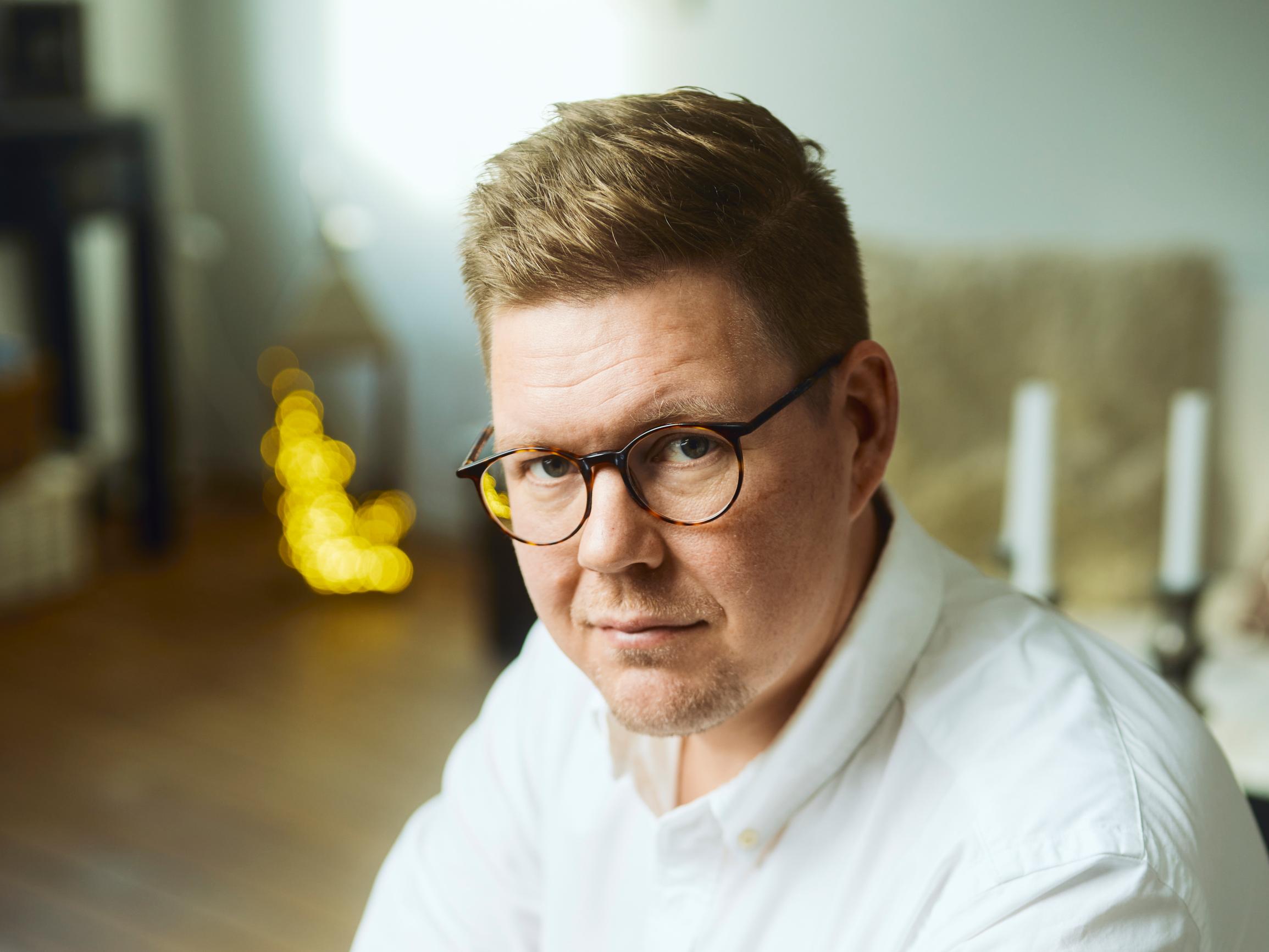 Raskaus oli ihme, sitten tuli keskenmeno – ”Ei se mene niin, että ensin olisi kaikista kovin suru”, sanoo Antti Lindtman