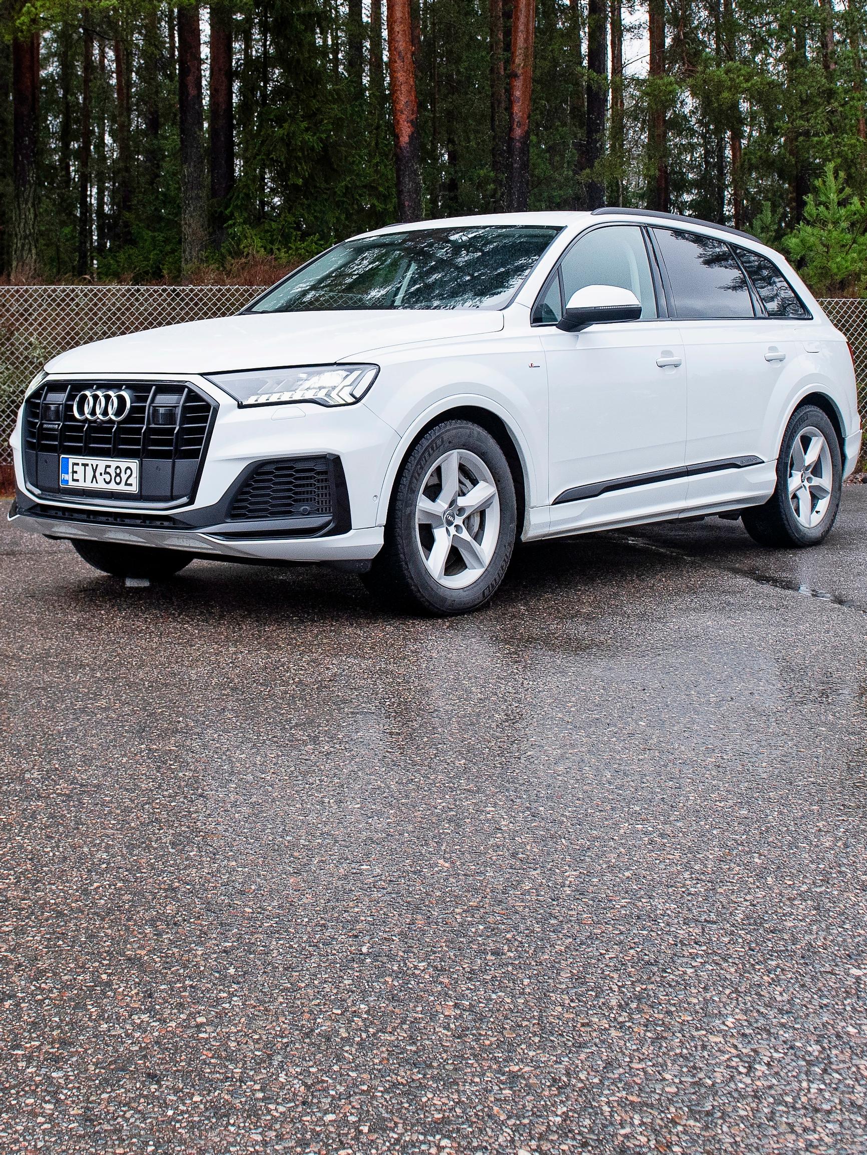 Audi Q7 vm. 2022 – Jos haluaa ison auton, niin tässä olisi kunnon jötikkä – Ei hienohelmoille eikä parkkiruutuallergikoille
