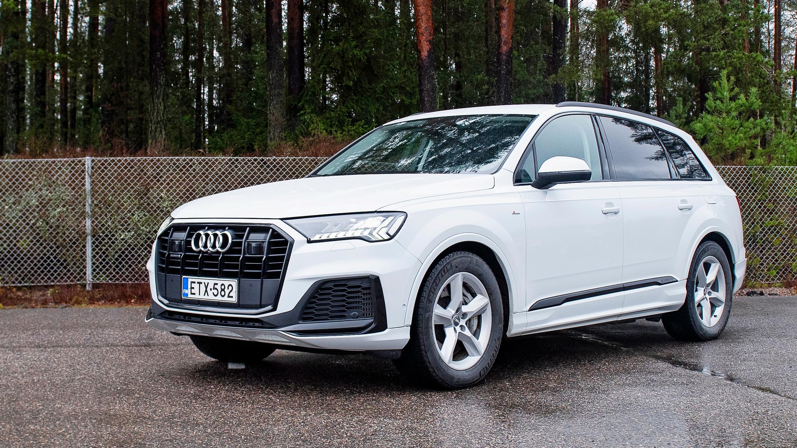 Audi Q7 vm. 2022 – Jos haluaa ison auton, niin tässä olisi kunnon jötikkä – Ei hienohelmoille eikä parkkiruutuallergikoille