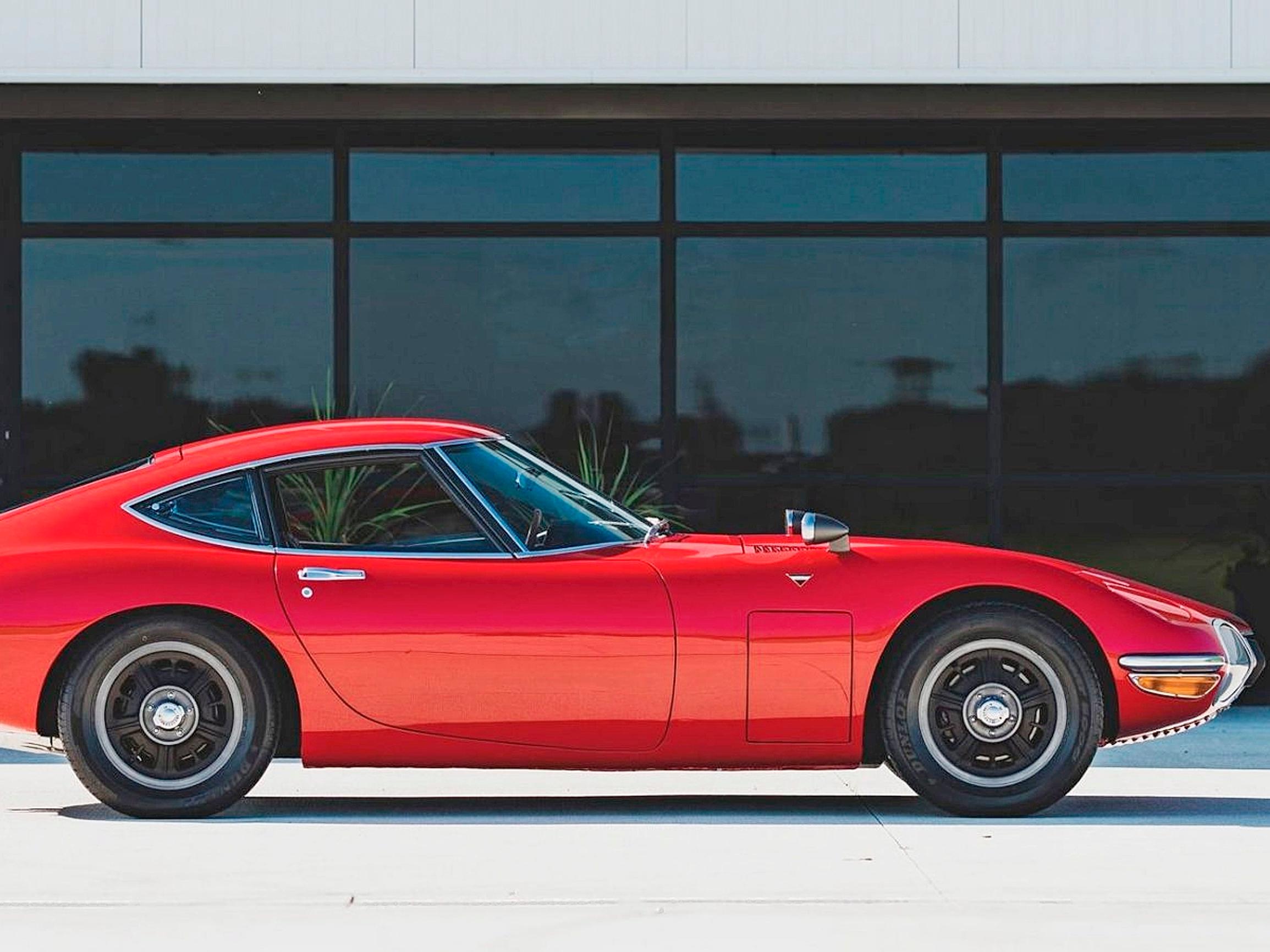 Toyotan uskomaton nousu: Kutomakoneista syntynyt yhtiö selvisi sodasta, lamasta ja konkurssin partaalta – maailman myydyimmäksi automerkiksi