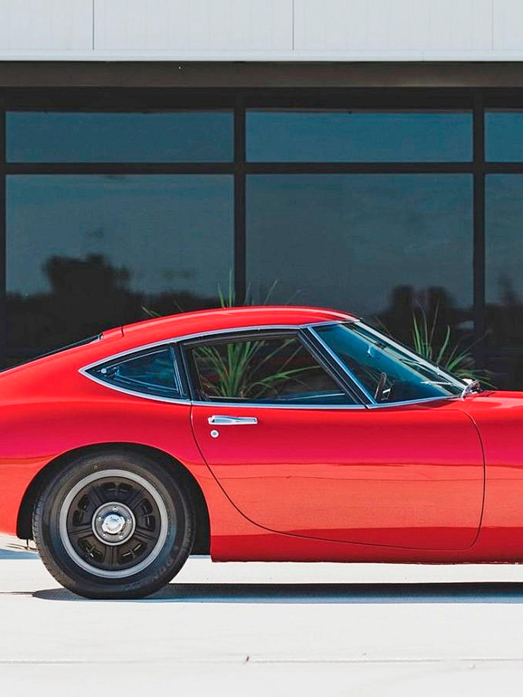 Toyotan uskomaton nousu: Kutomakoneista syntynyt yhtiö selvisi sodasta, lamasta ja konkurssin partaalta – maailman myydyimmäksi automerkiksi