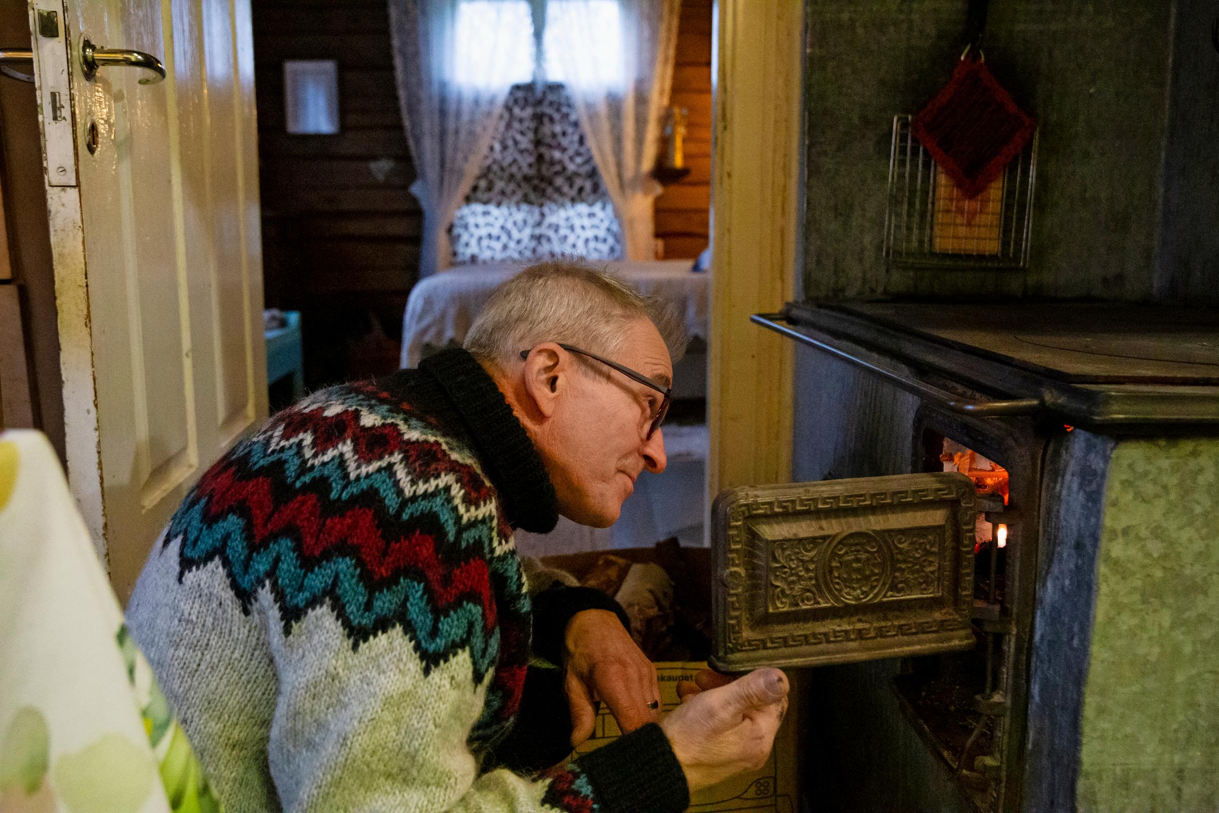 Pertti sanoo, että nuoruuden särmät ovat hänellä hioutuneet. Siskolla ei hänen mukaansa ollut särmiä nuorenakaan.