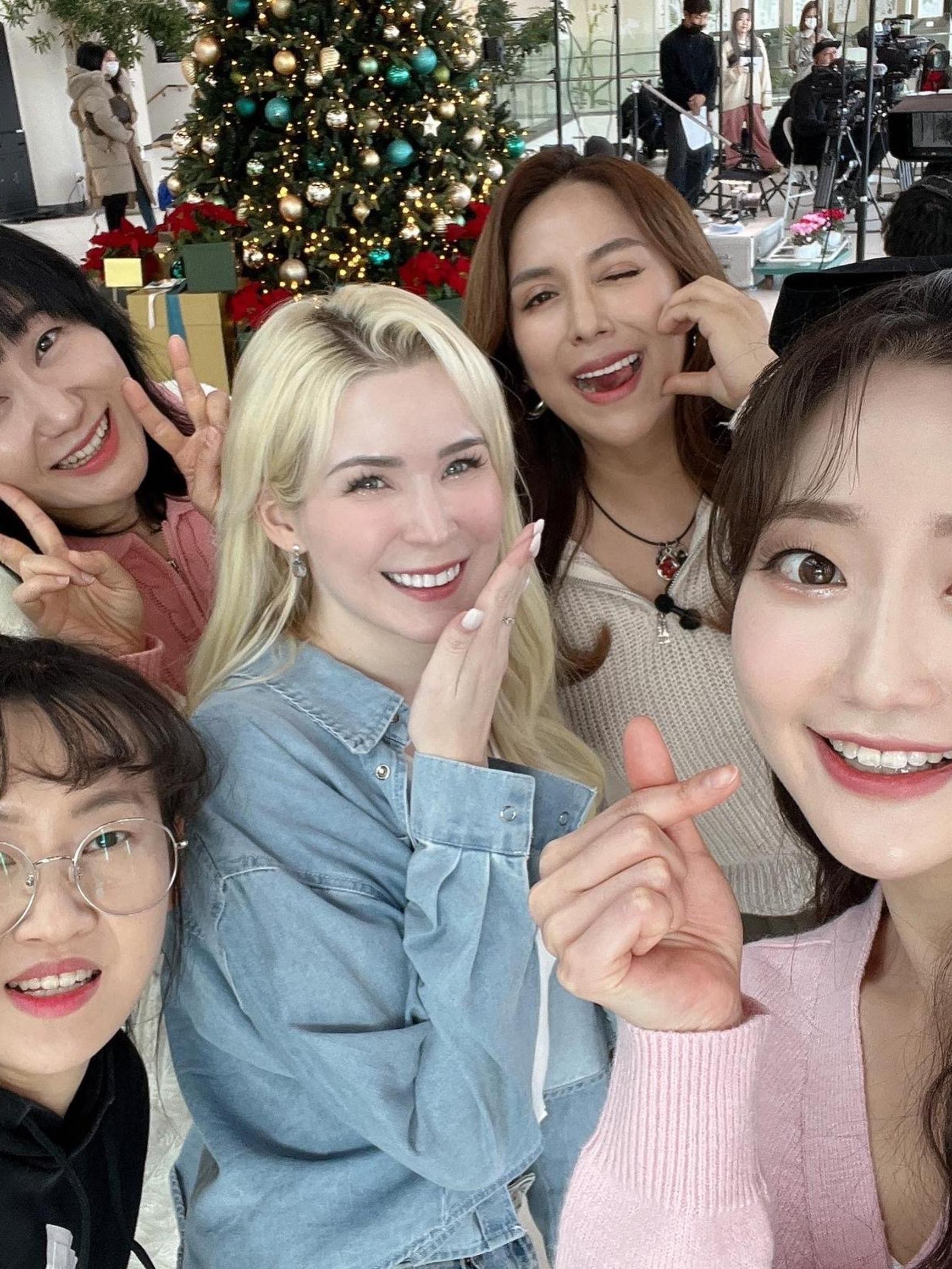 Treffipäivä, ei perhejuhla – Korealainen joulu yllätti suomalaisen Julia Bärlundin