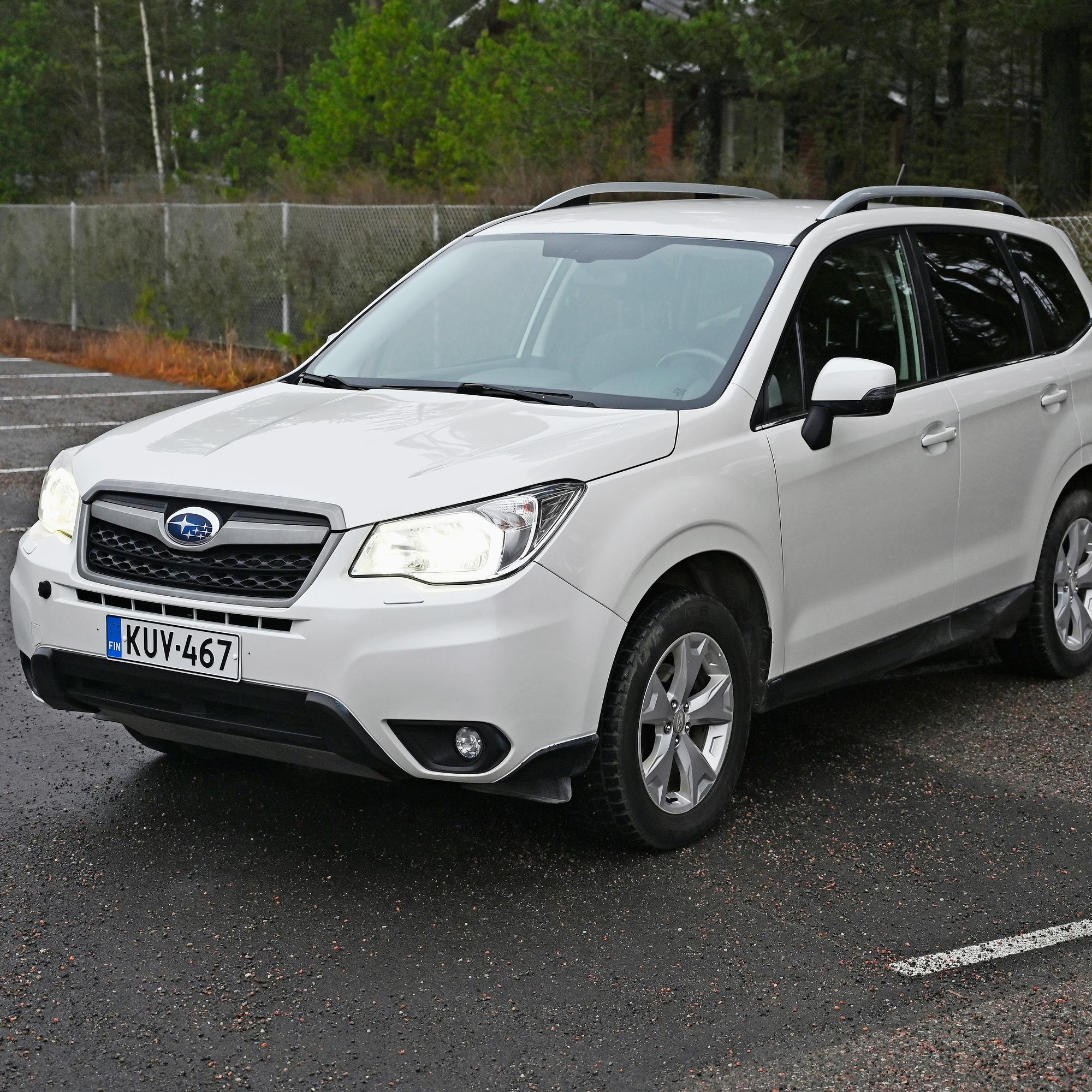 Subaru Forester vm. 2014 – Tilava neliveto 13 000 eurolla – suorituskyky laimea ja automaatti kuin kuminauhaa