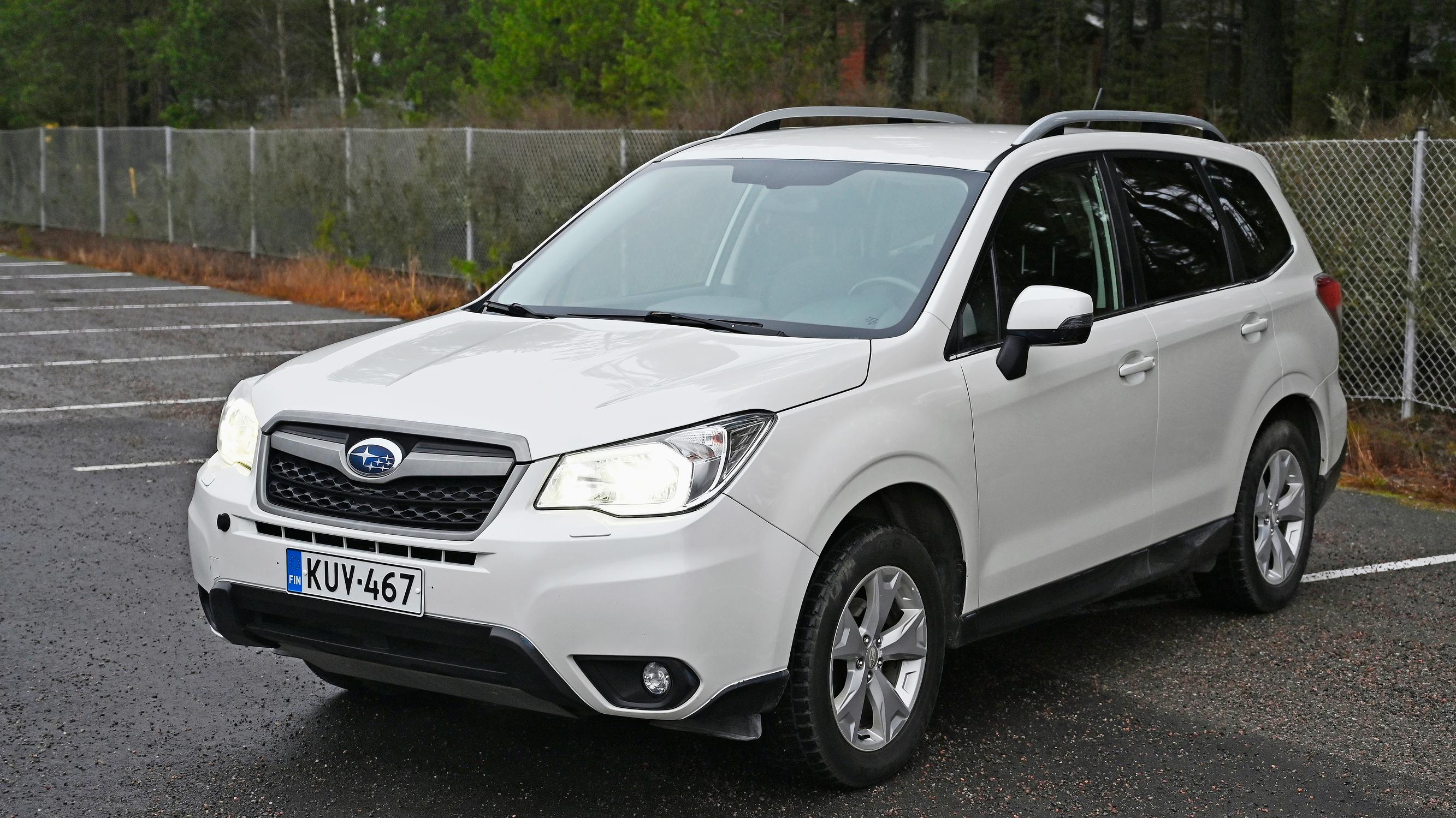 Subaru Forester vm. 2014 – Tilava neliveto 13 000 eurolla – suorituskyky laimea ja automaatti kuin kuminauhaa