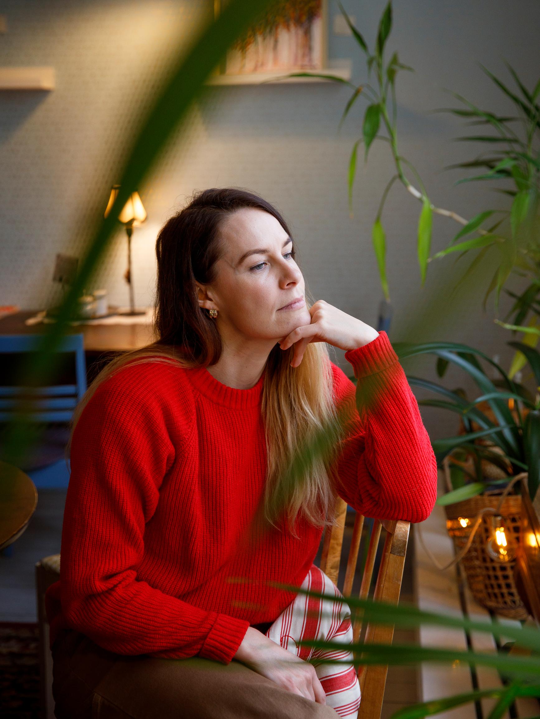 Noora Toivo kertoo päässeensä pahimman yli, mutta ero sattuu silti yhä.