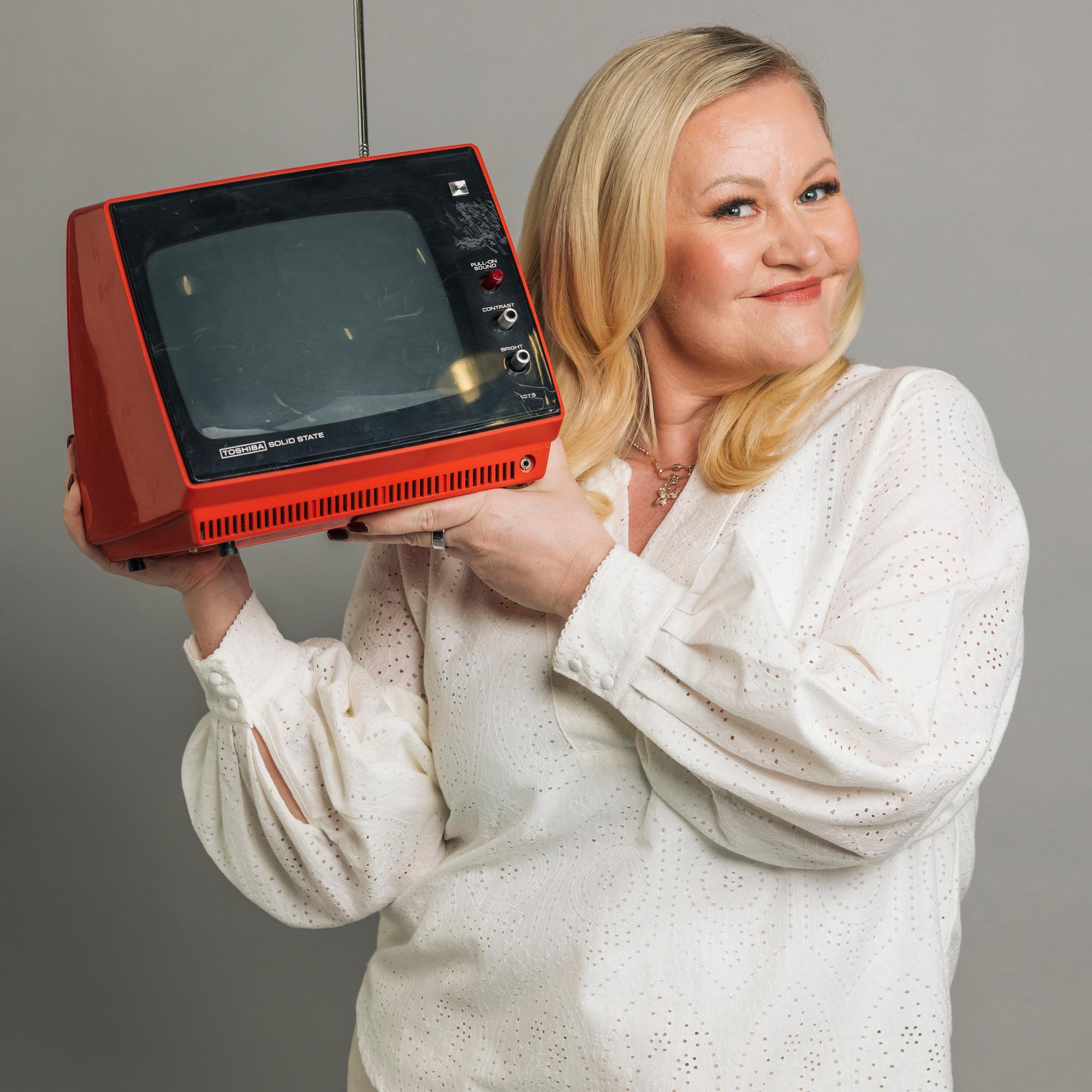 Yhtenäisyyskulttuuri hajosi, mutta joulun ja uudenvuoden välinen aika kokoaa meidät ruudun ääreen kuin ennen – ja silloin syntyvät TV:n tärkeimmät ilmiöt