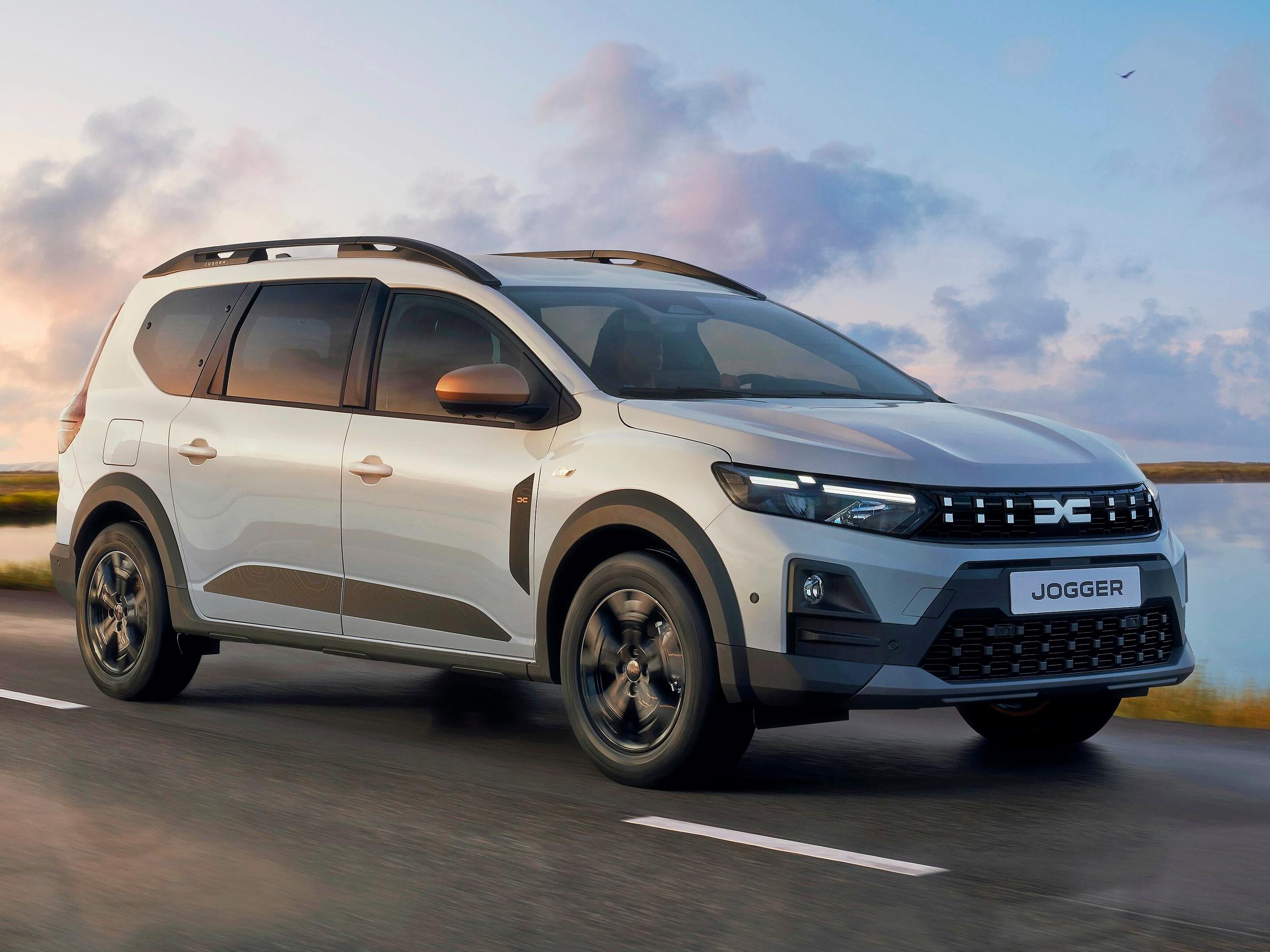 Dacia uudisti Joggerin – LED-valot, uusi keula ja päivitetty kosketusnäyttö tekevät tästä tilafarkusta haastajan muille perheautoille
