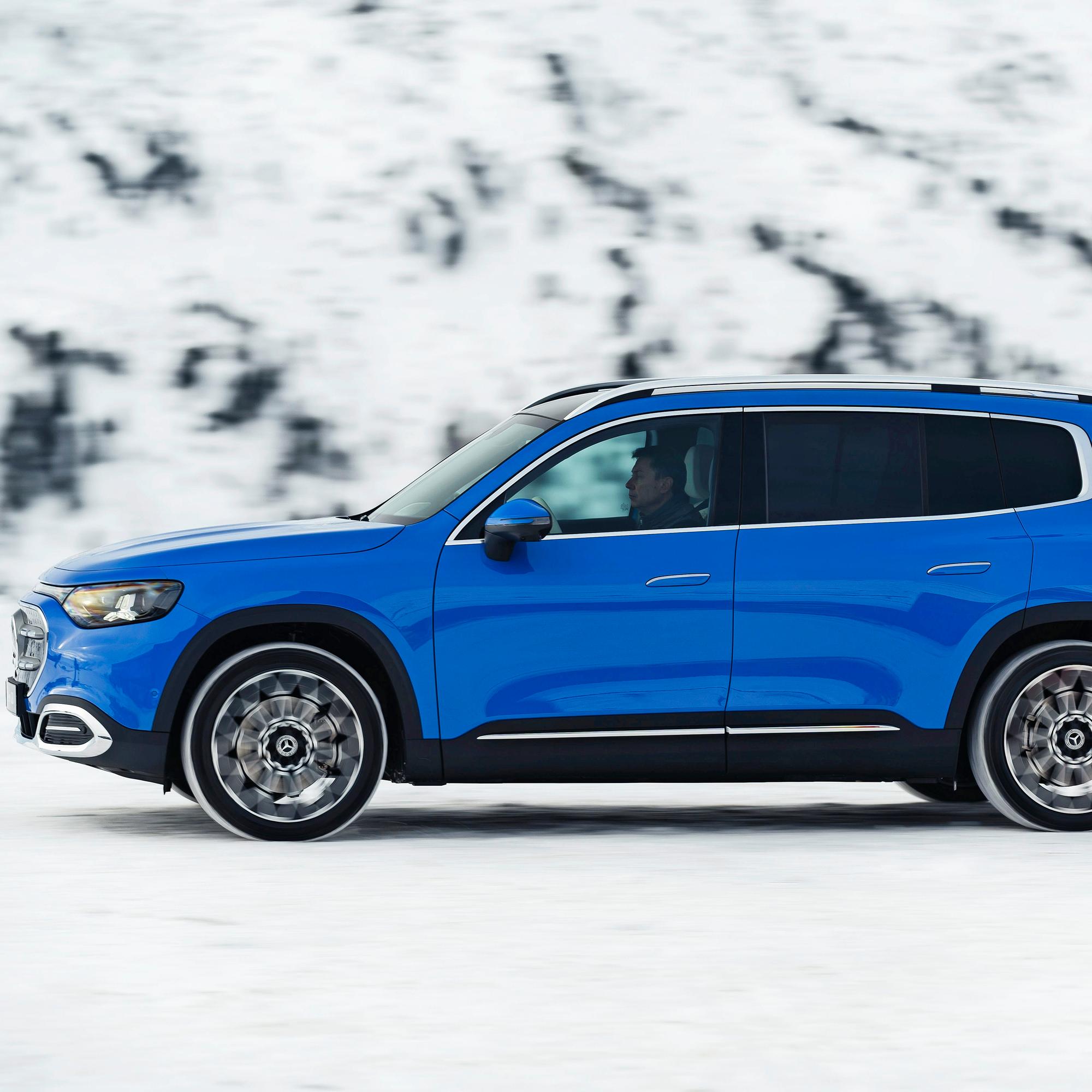 Uusi Mercedes-Benz GLB tulee markkinoille tila edellä – jopa 7 paikkaa ja 540 litraa tavaratilaa