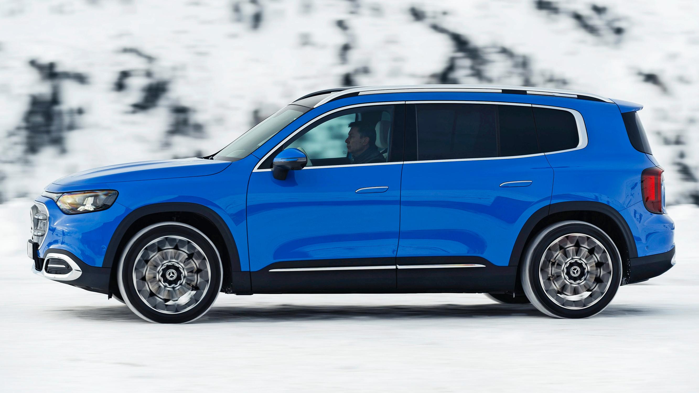 Uusi Mercedes-Benz GLB tulee markkinoille tila edellä – jopa 7 paikkaa ja 540 litraa tavaratilaa