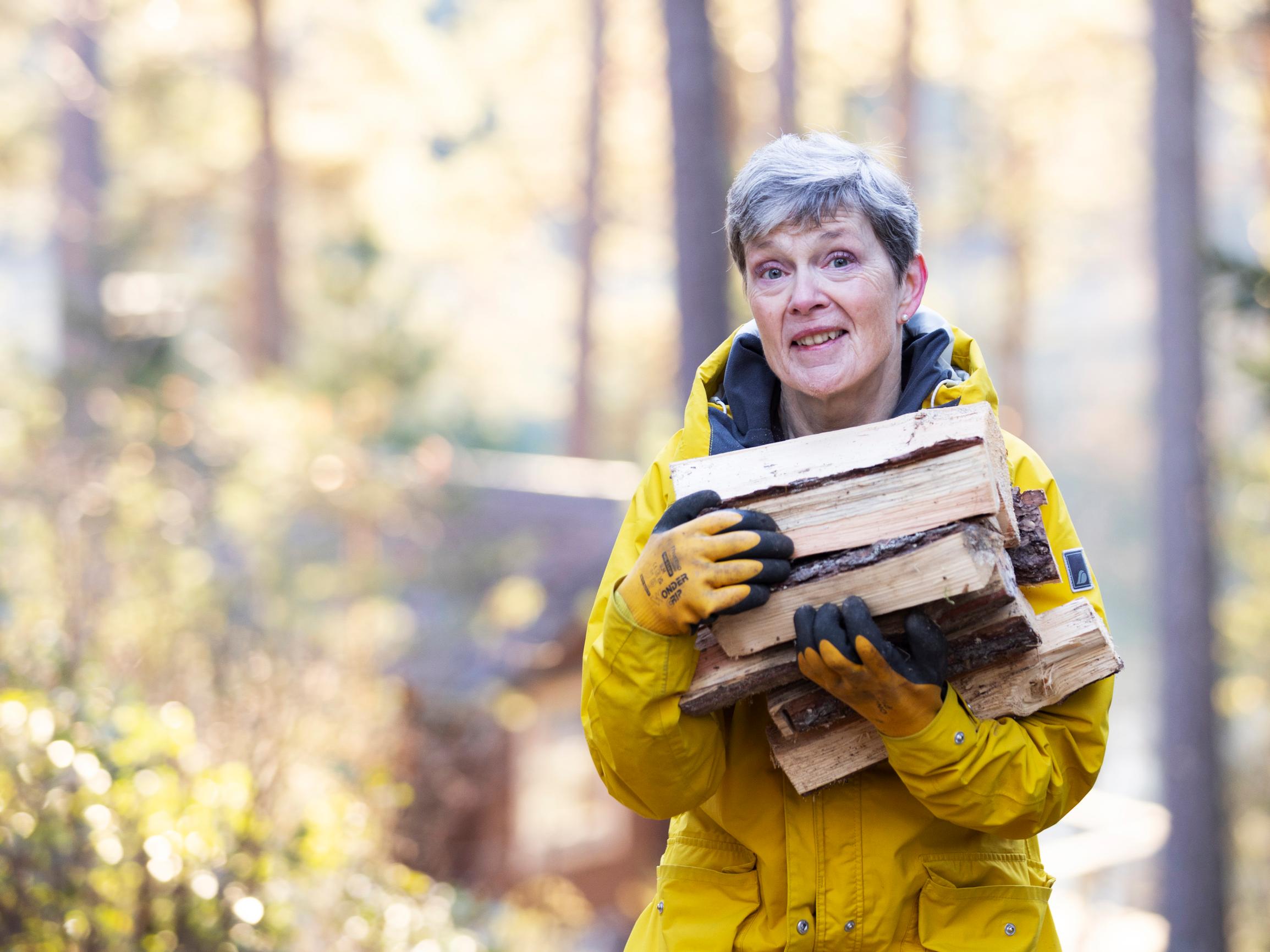 Aivoihin asennetut elektrodit lopettivat Auli Koivusen pahimmat Parkinson-oireet – ”Tuntuu kuin olisin saanut elämäni takaisin”