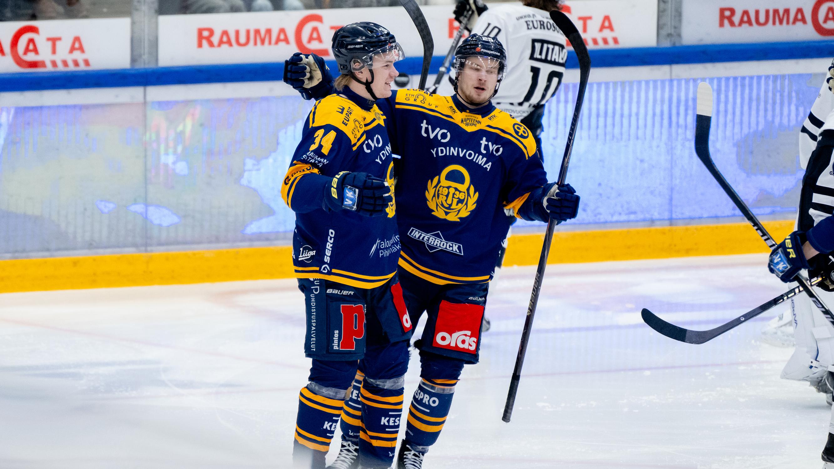 Liigan sensaatiojoukkueen päävalmentajaa höynäytettiin – "Pelaajia suorastaan v***ttaa!"