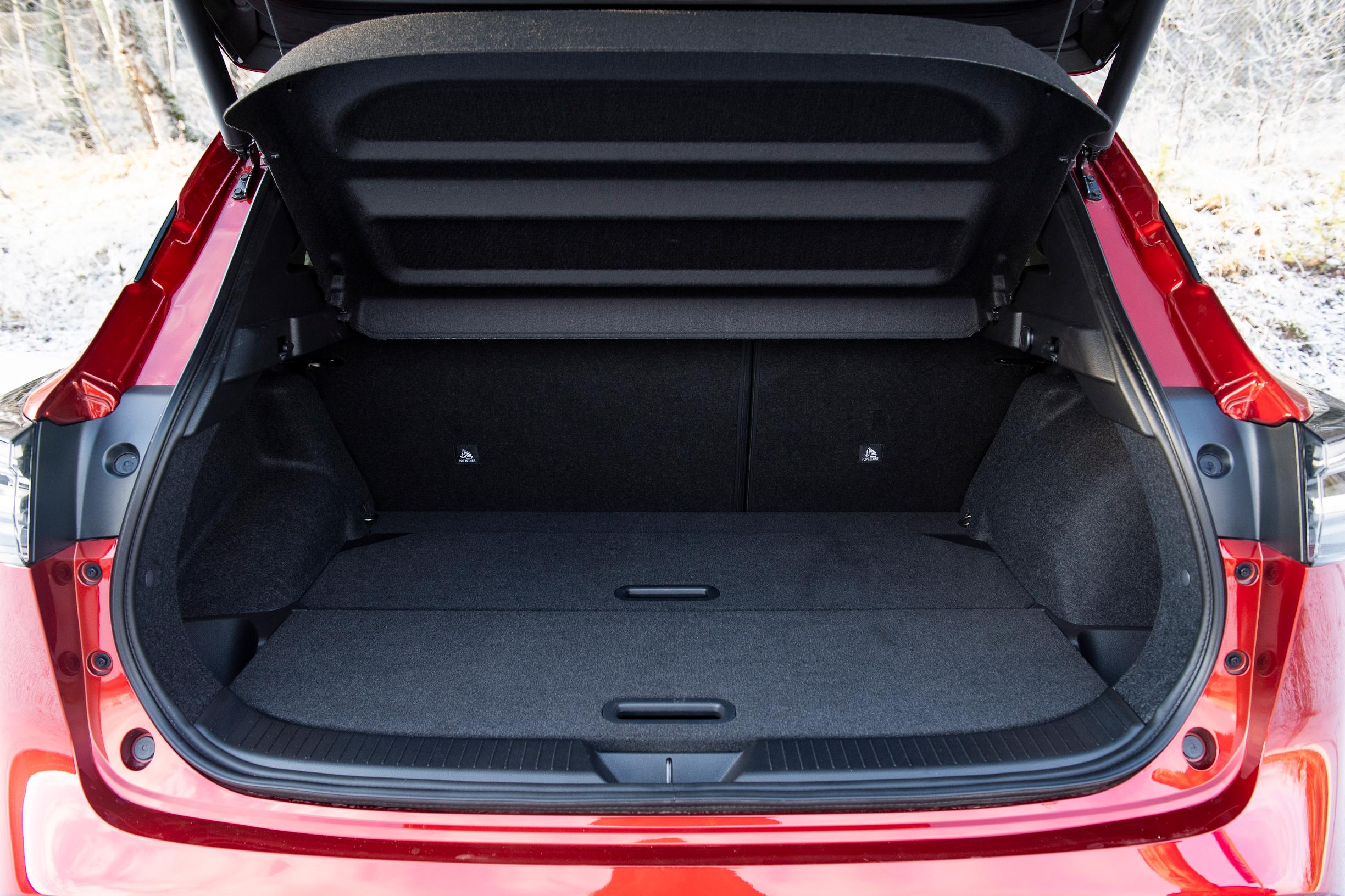 Nissan Qashqai e-Powerin tavaratilan pohjan alta löytyy lisää tilaa – vaikkapa pikkuroinalle.