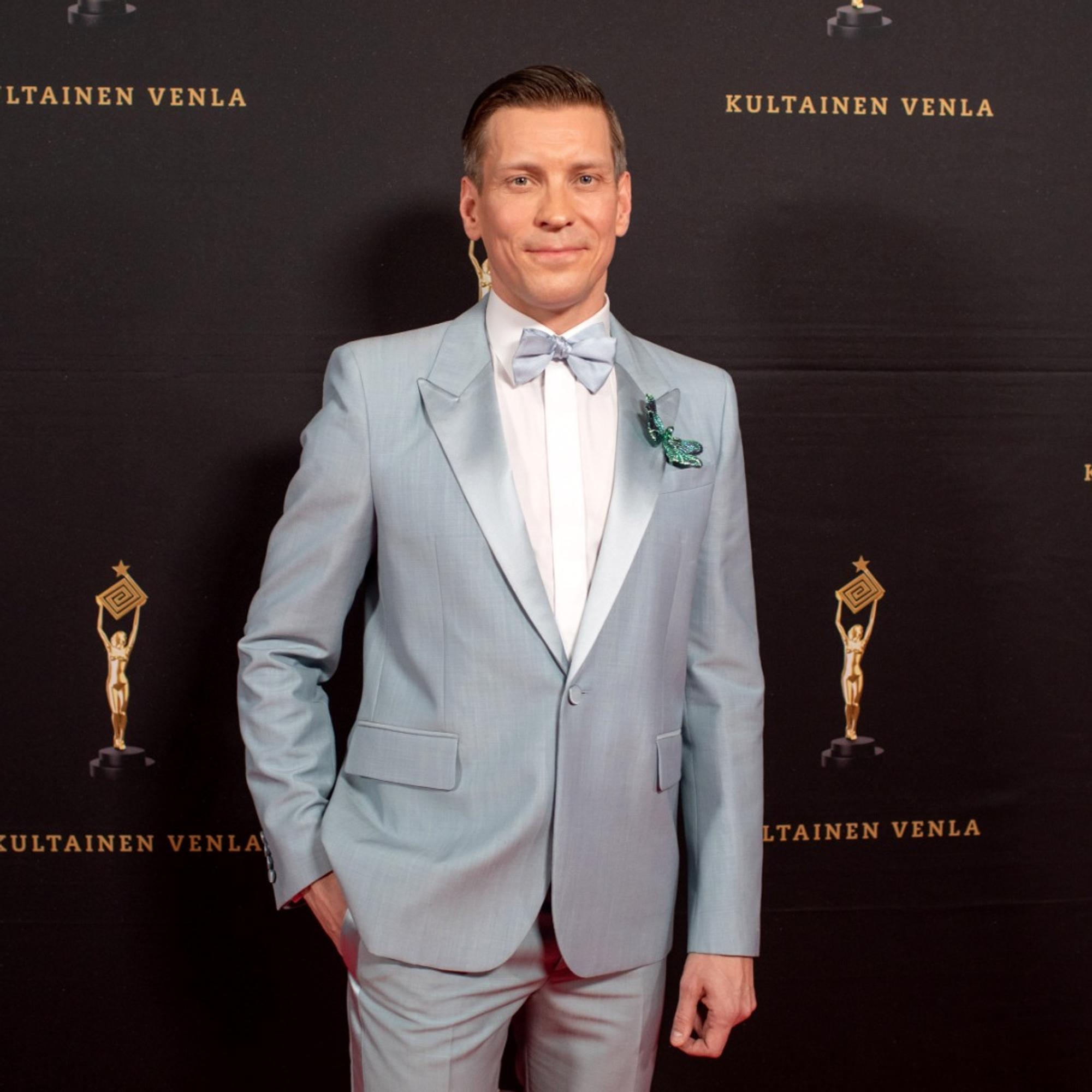 Antti Holman harpisti-puoliso ymmärsi tämän suosion Suomessa viimeistään yhdestä episodista: ”Sinne tuli riitelemään...”