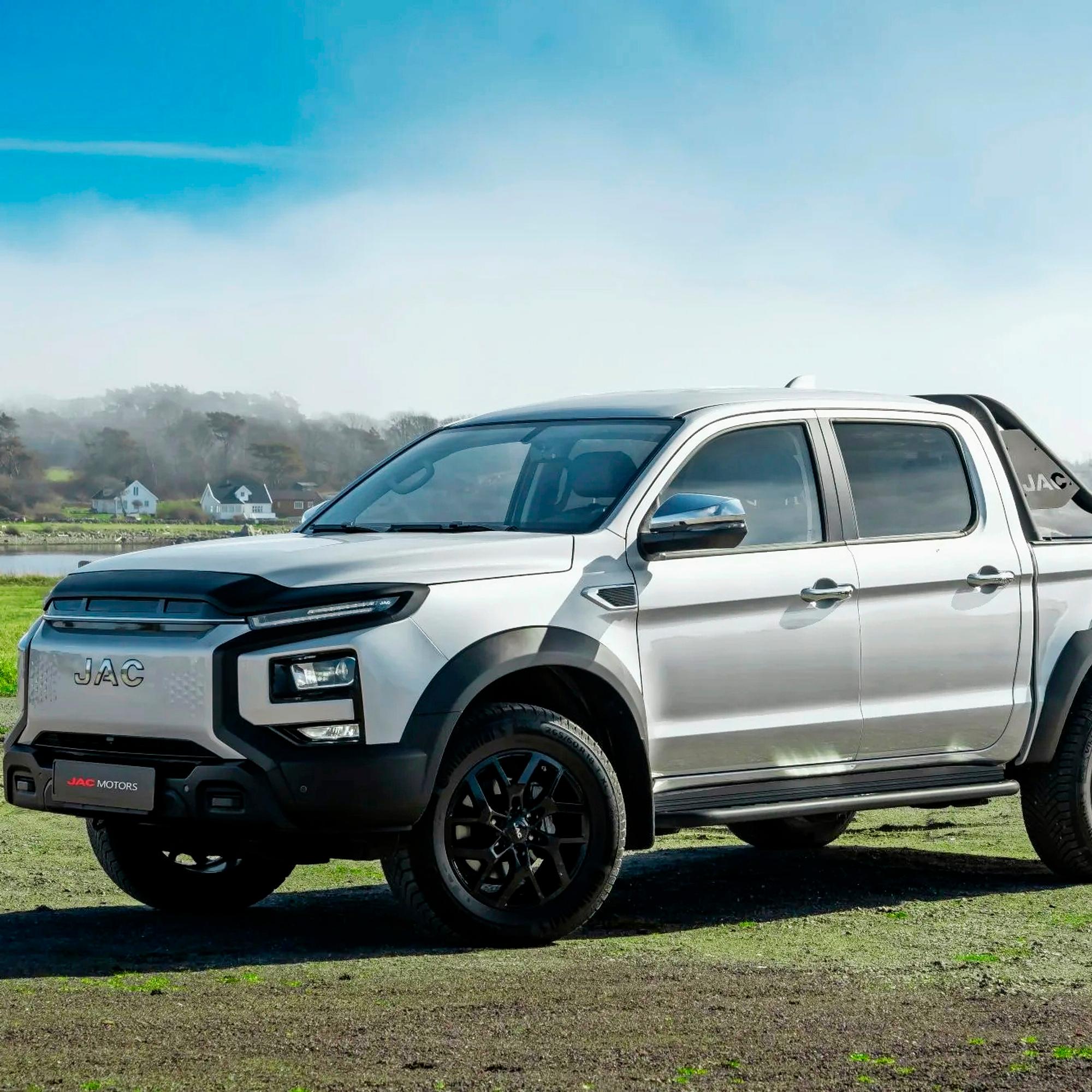 Vihdoinkin Suomeen: Viisipaikkainen, nelivetoinen sähkö-pick-up JAC T9 EV  – Tuleeko verottajalle nyt paha mieli?